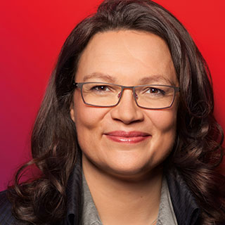 Portrait von Bundesarbeitsministerin Andrea Nahles