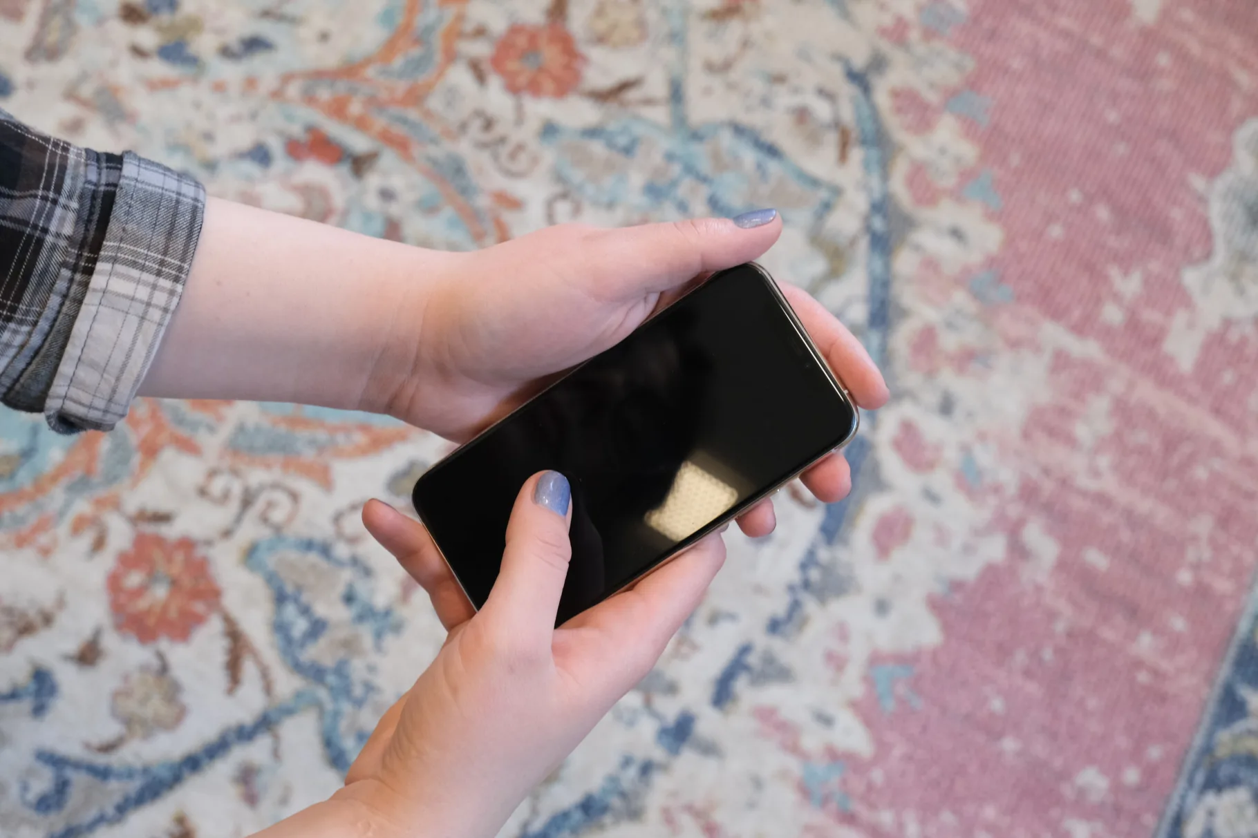 Blick auf einen Handydisplay