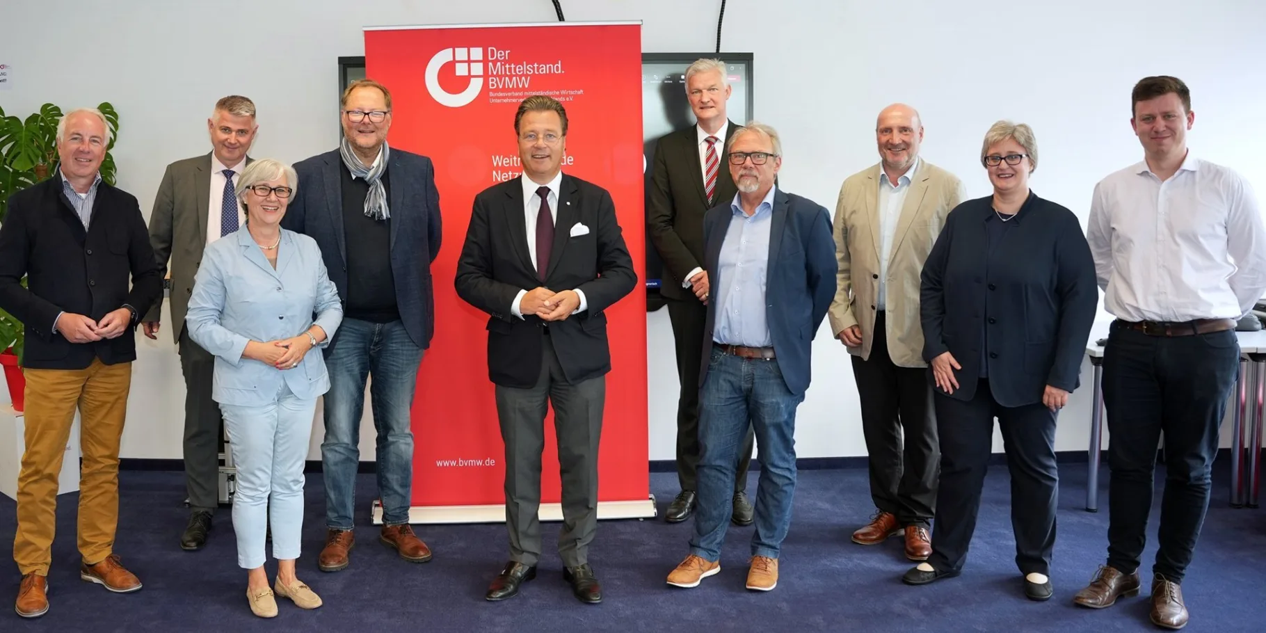 Expertenkreis Foerderprogramme Gruppenbild 1920x960 20220616