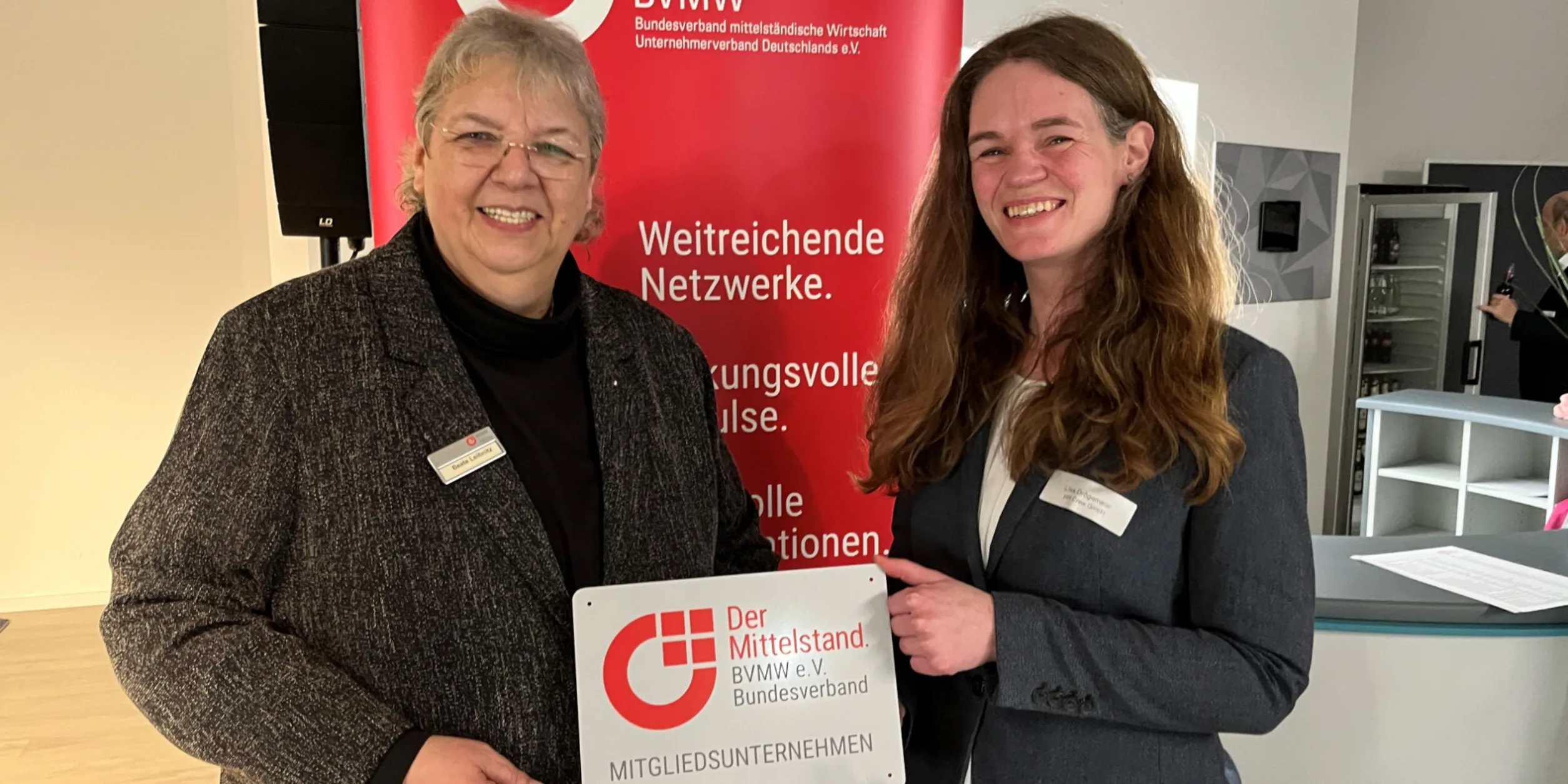Beate Leibnitz, BVMW und Lisa Droegemeier, HR Crew GmbH, Werther, Die HR Crew bitet Recruiting, Personalentwicklung, Mitarbeiterbindung  sowie jegliche Unterstützung im Personalbereich