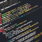 Die Zusammenarbeit mit Softwareentwicklern birgt Potenziale für den Mittelstand.