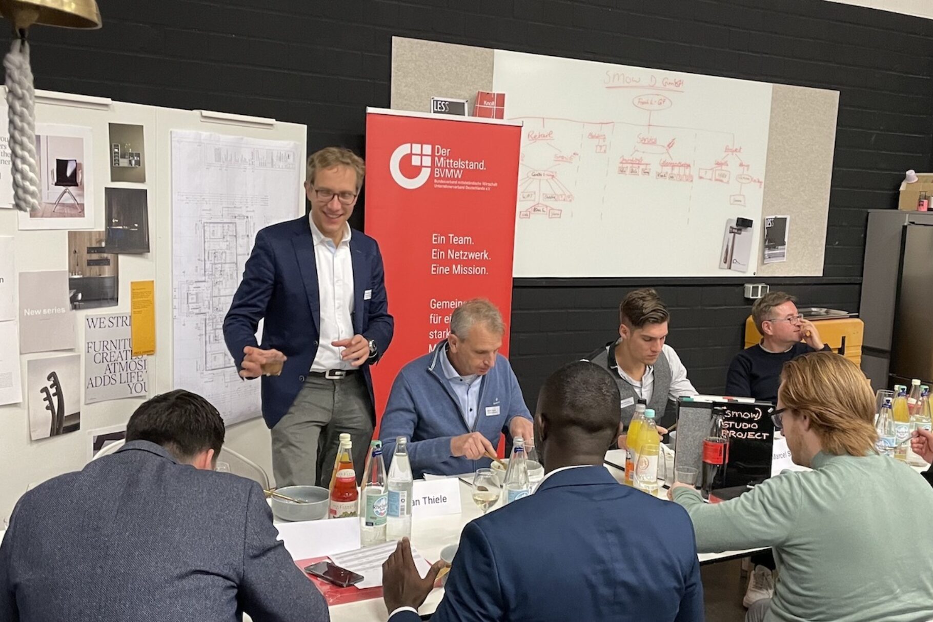 Fotos vom RUNDEN TISCH
