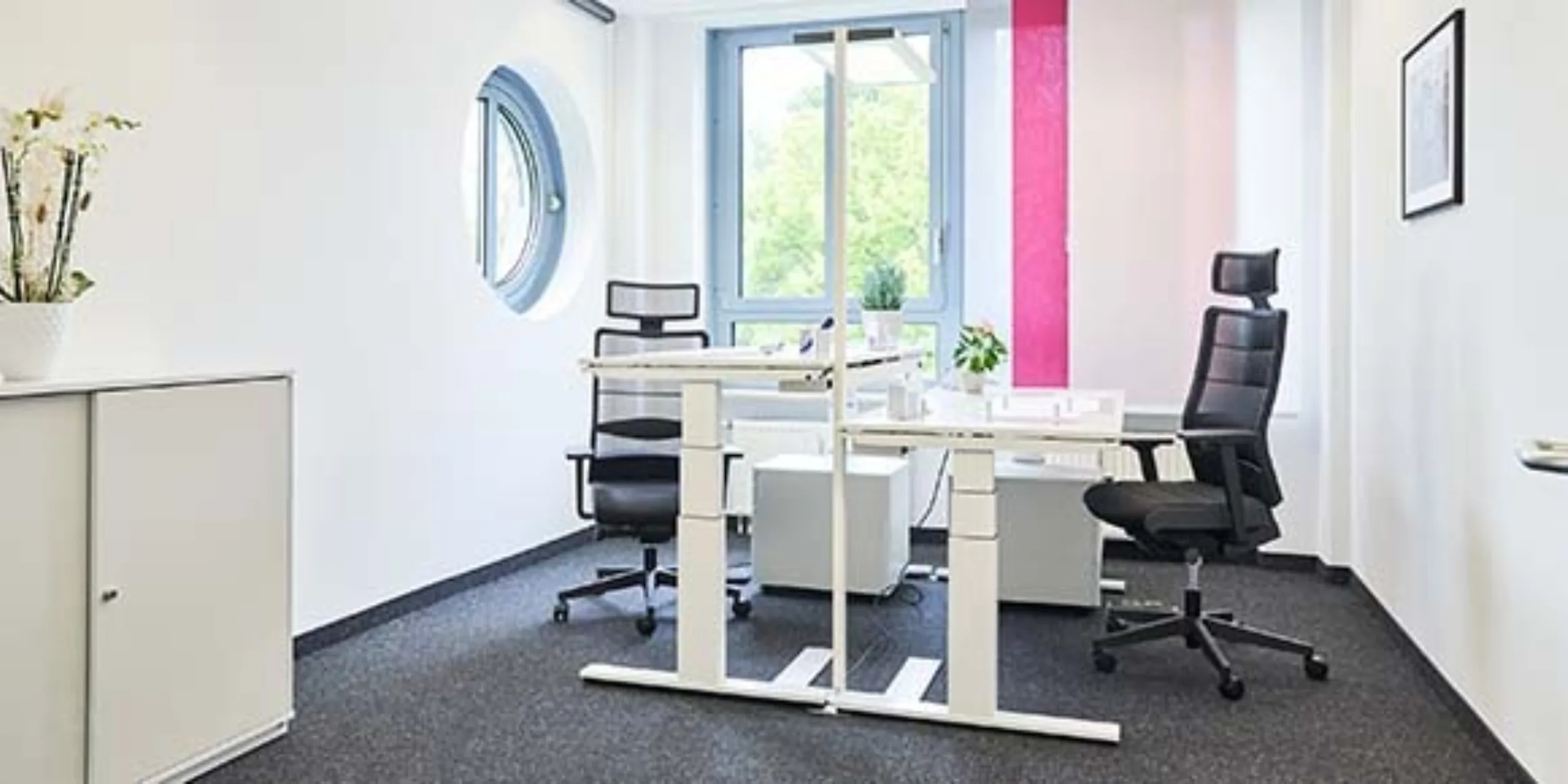 Foto: Sirius Facilities, First Choice Business Center; Beispielbild Büro hell klein