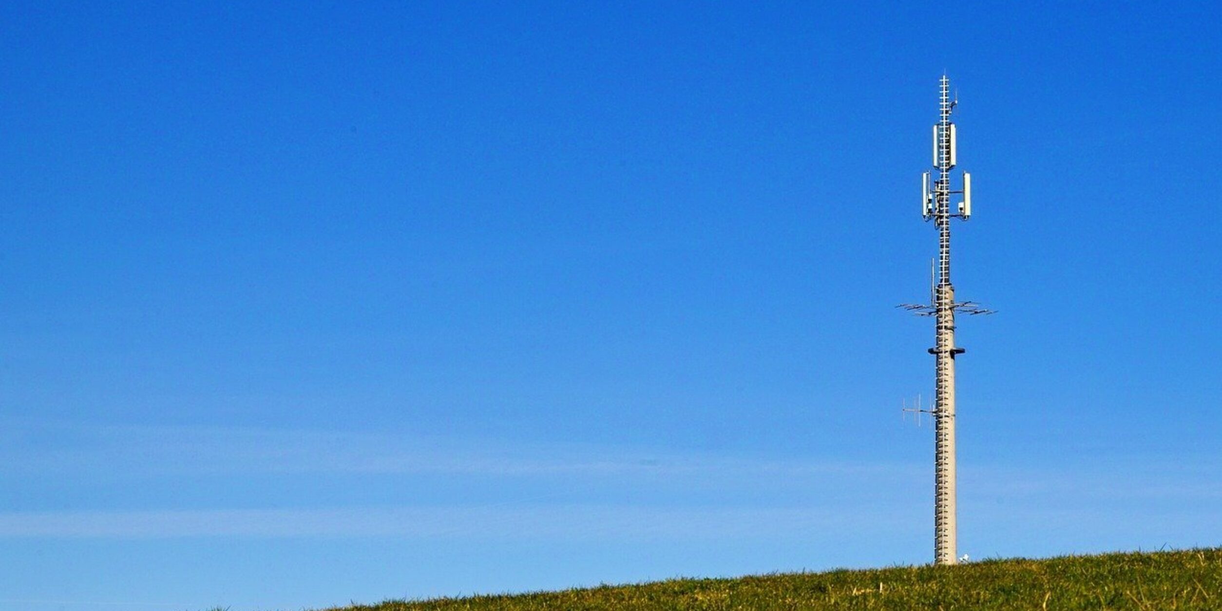 Foto: Pixabay.com/de; Helmut Kroiss, radio-mast-g2fac1c5fb_1280.jpg