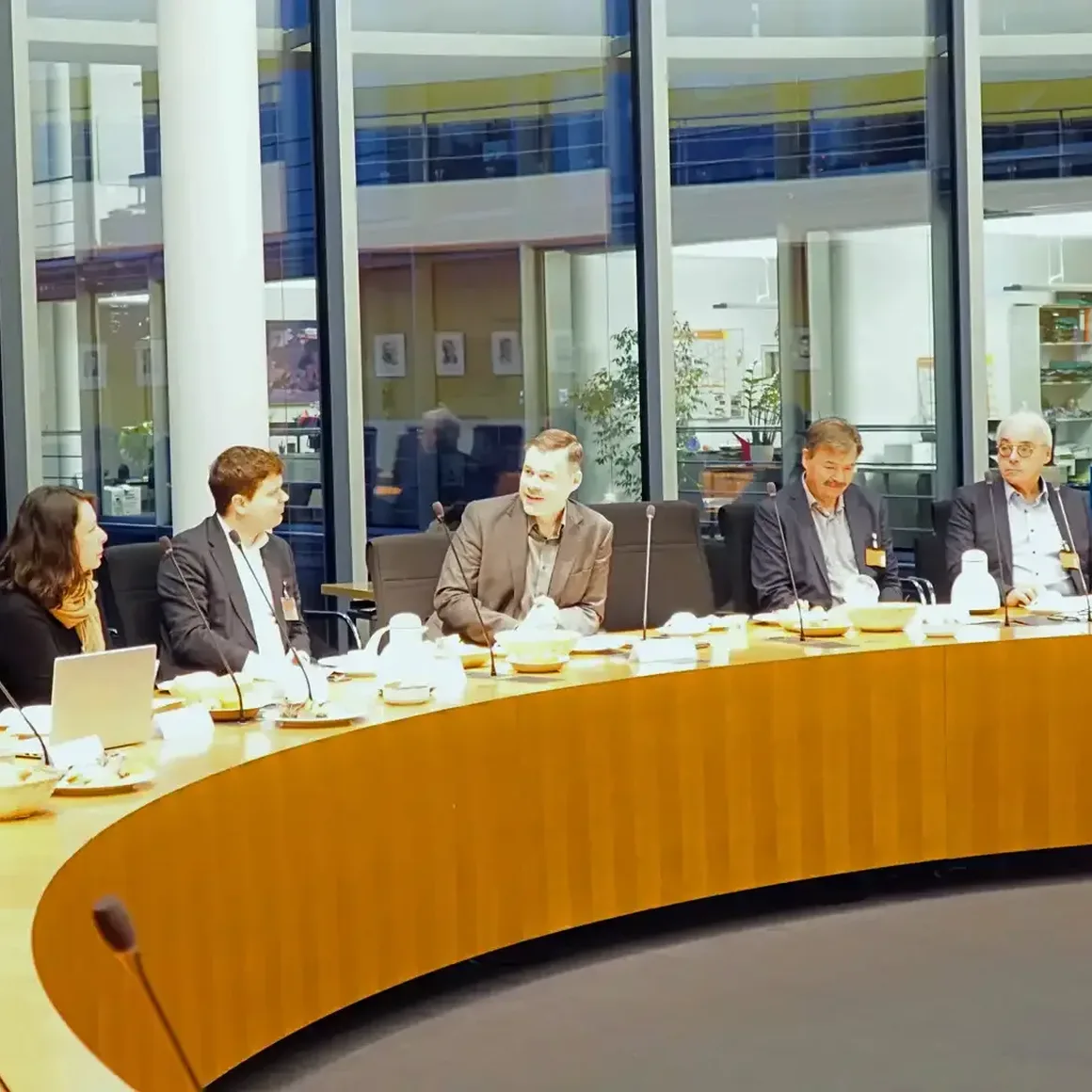 Parlamentarisches Frühstück mit Daniel Bettermann