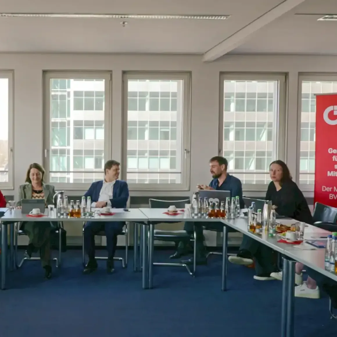 Round Table Gespraech Leonie Gebers 19 03 2026 1820x1024