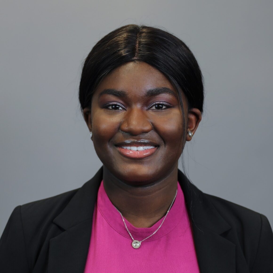 Nadia Scheele, Referentin Personal