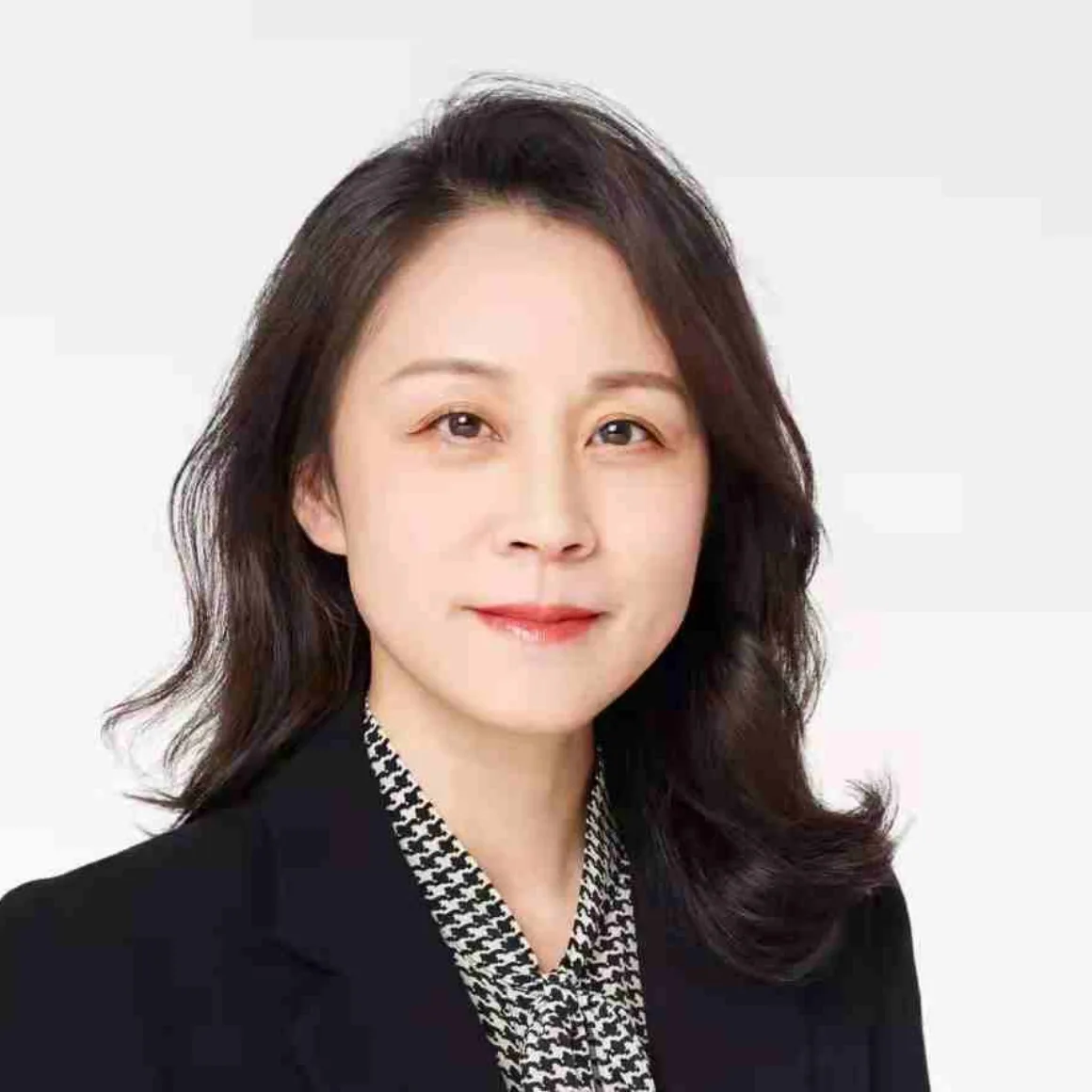 Xiaomin Wang 1182x886