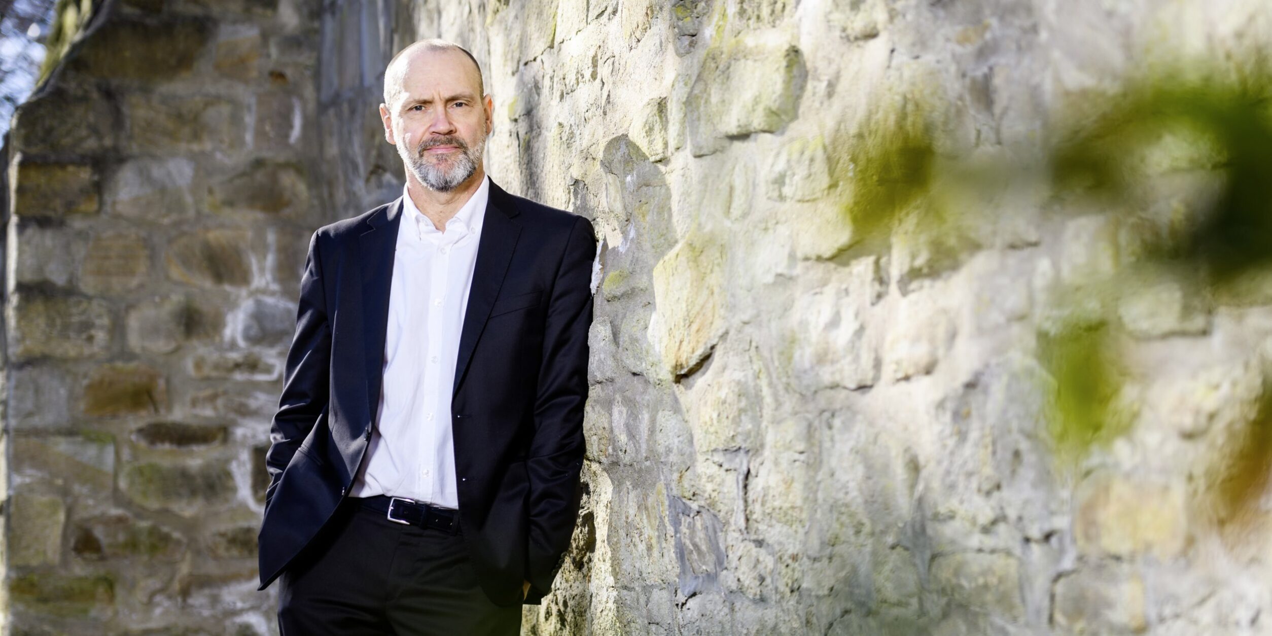 portrait von simon beckett