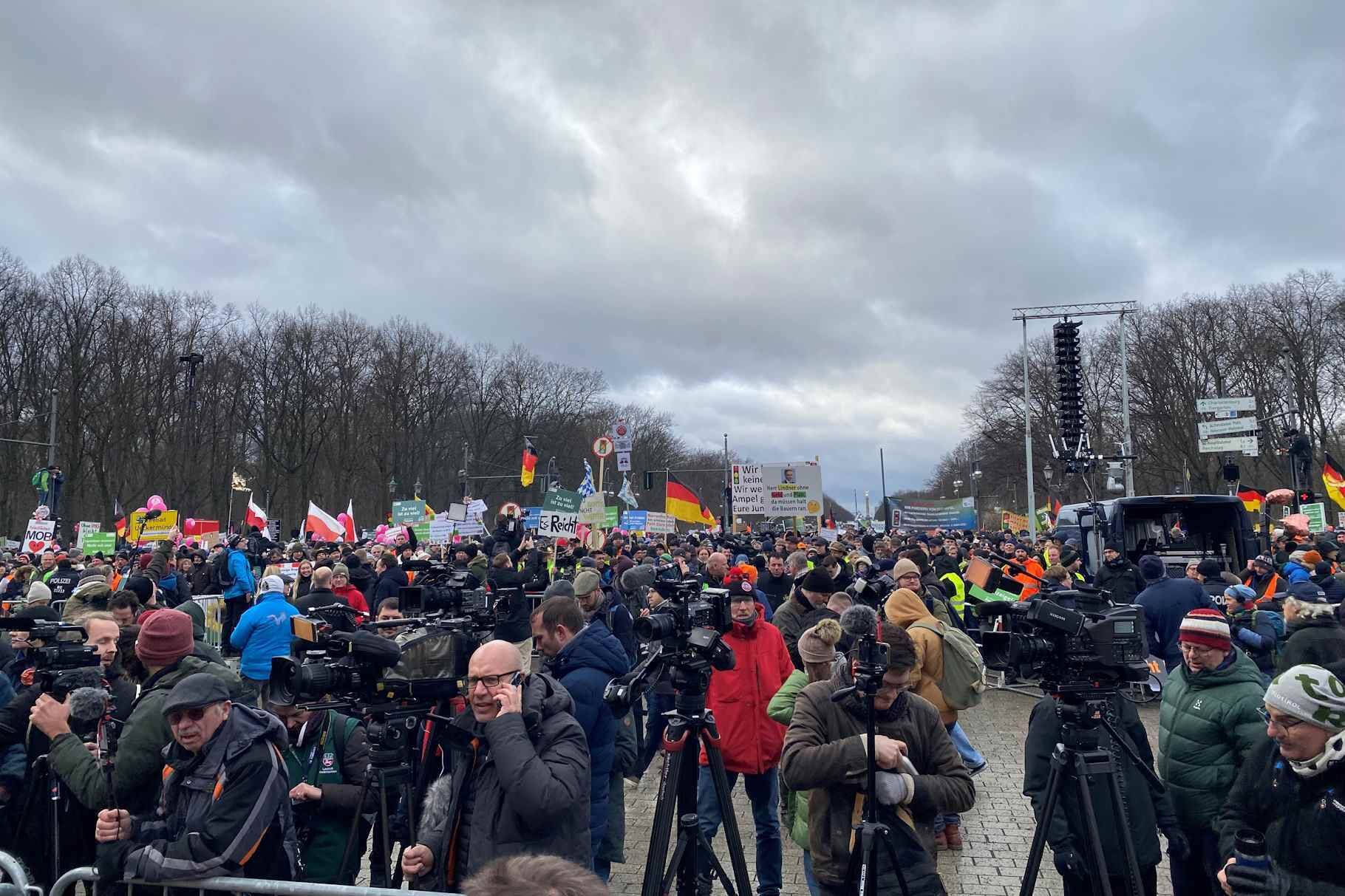 Protestkundgebung der Bauern am Brandenburger Tor in Berlin am 15. Januar 2024