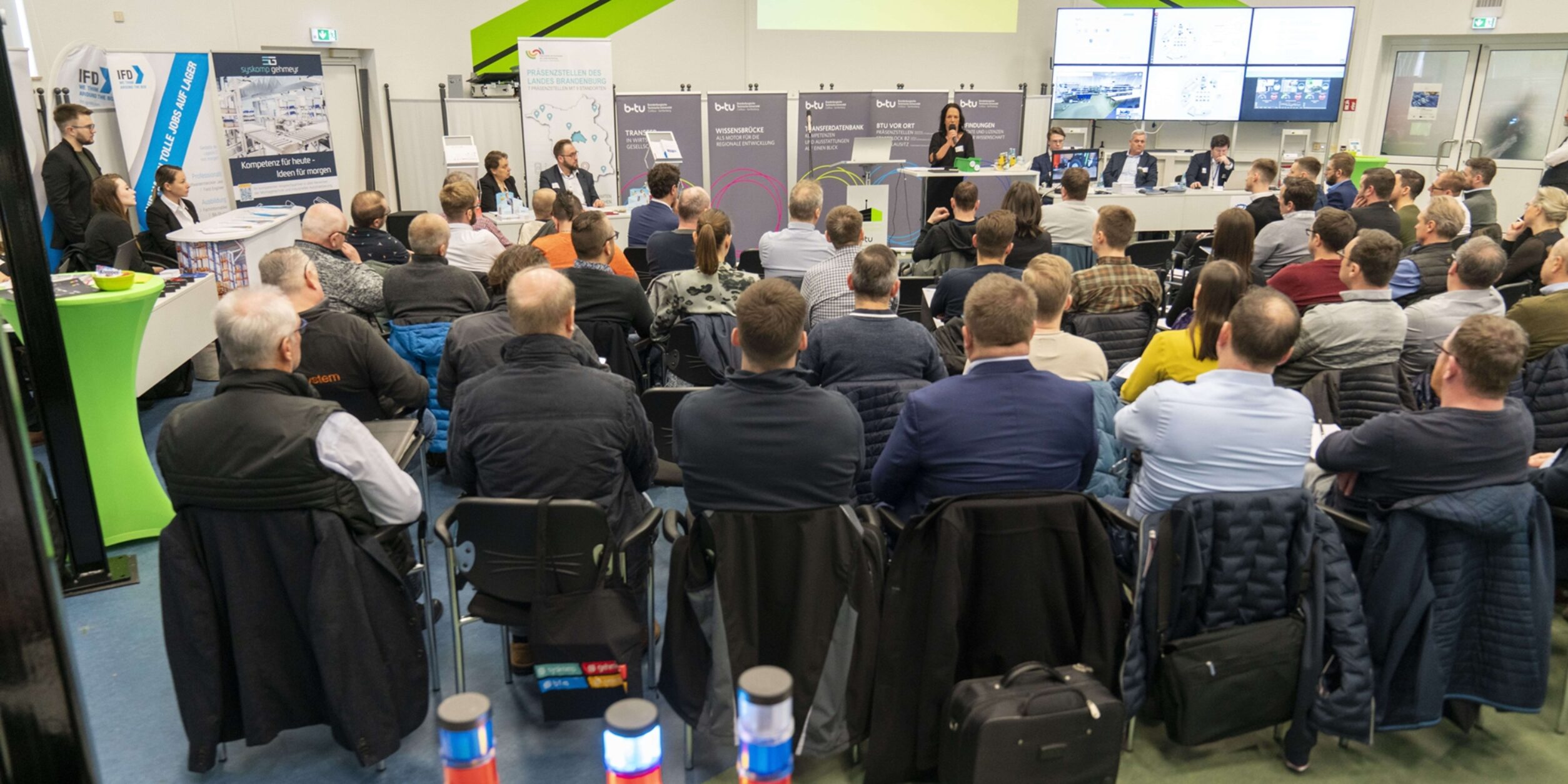 Header Digitalisierung – Strategien entwickeln und praxisnah umsetzen