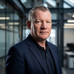 Bert headshot modern variante 2