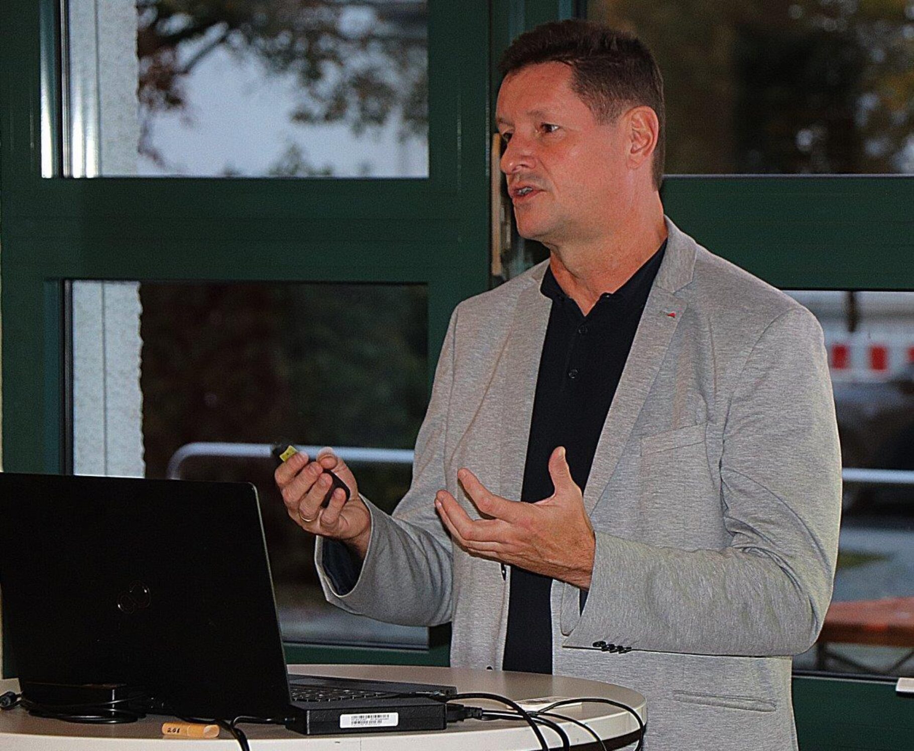 IT-Profi Manuel Kathofer sensibilisierte die Anwesenden zum Thema Hackerangriffe und wie man sich dagegen schützen kann.