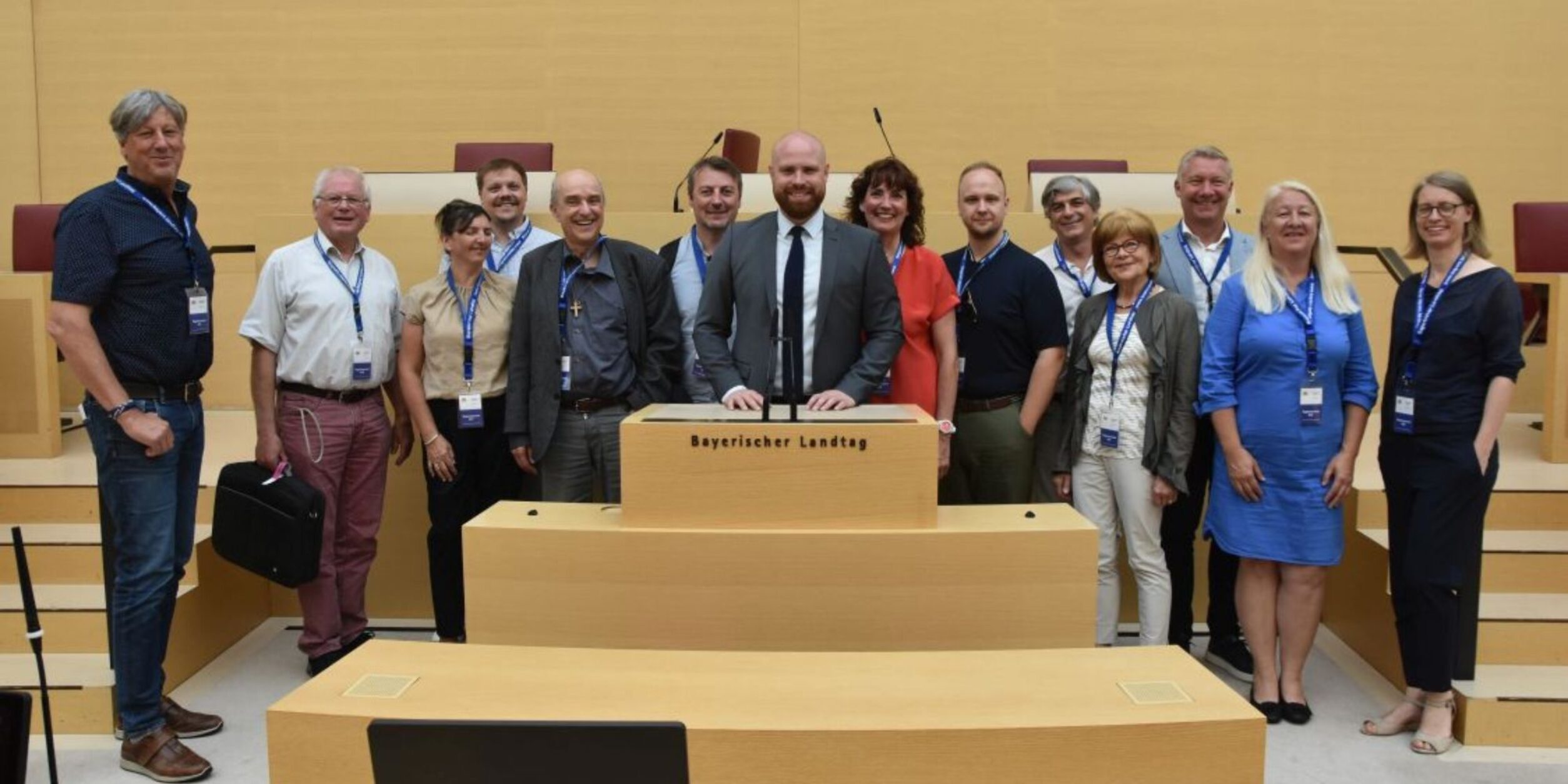 Gruppe zu Besuch im Landtag