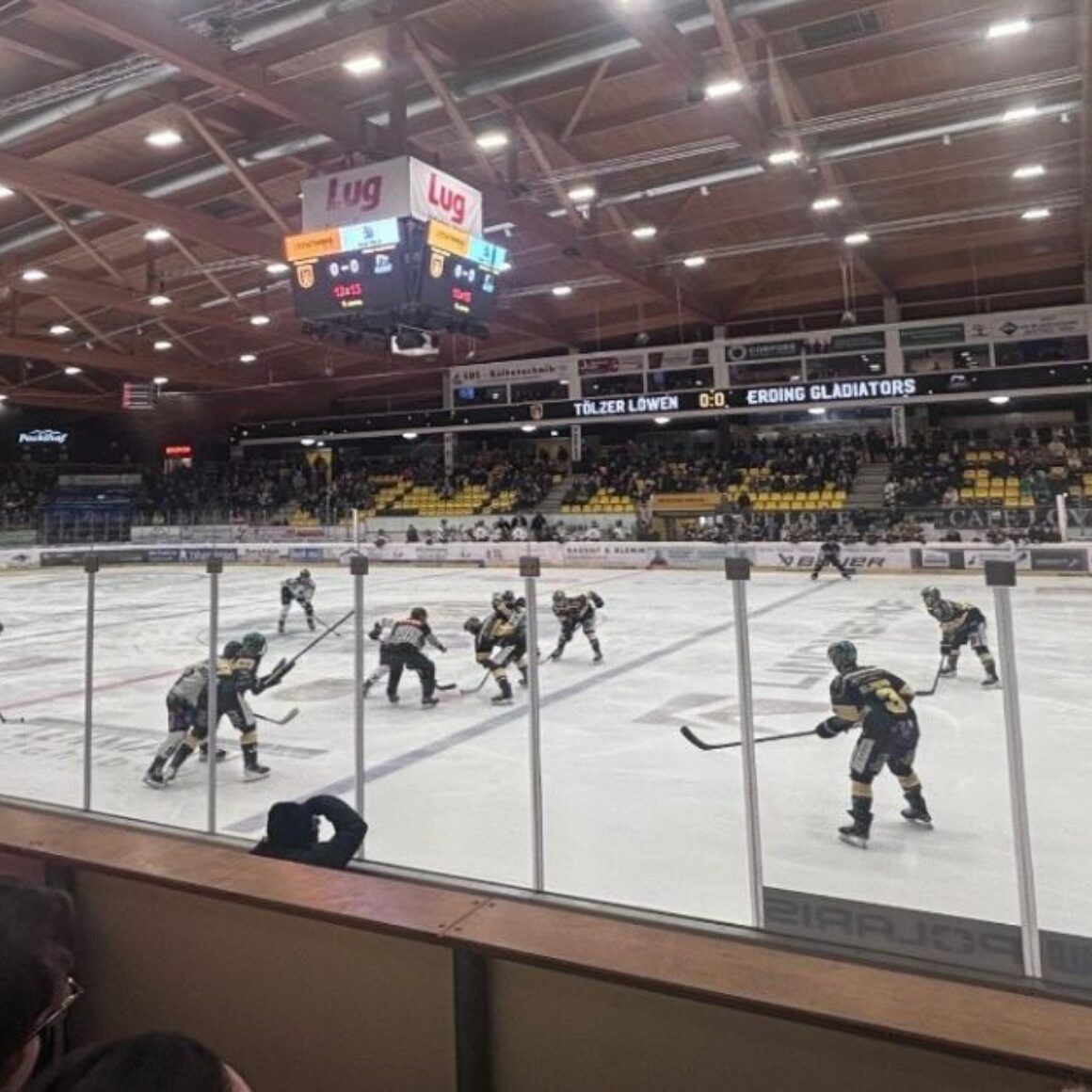 Tölzer Eisstadion, Spiel