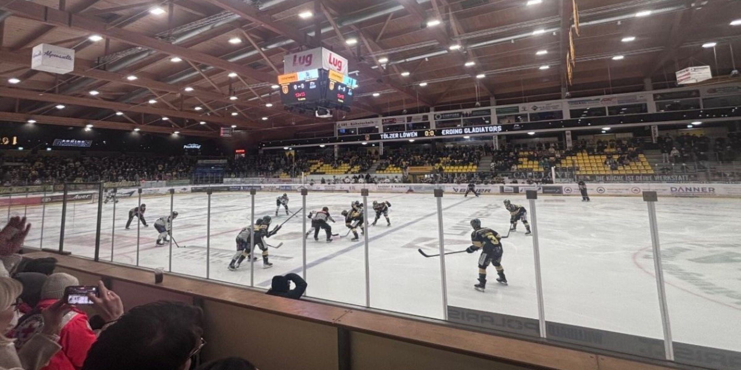 Tölzer Eisstadion, Spiel