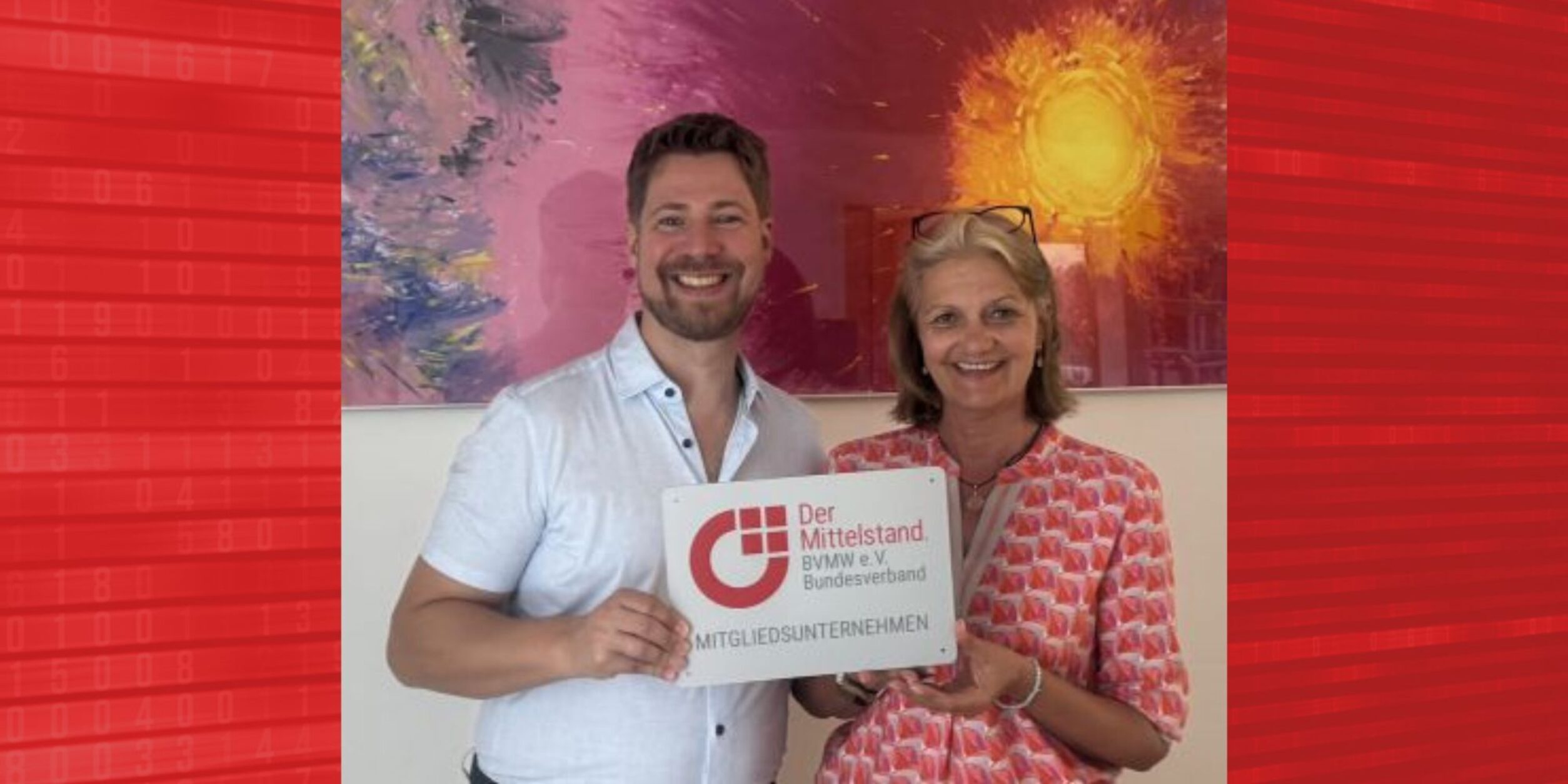 Andreas Friederich, Nadja Satzger mit BVMW Mitgliedsplakette