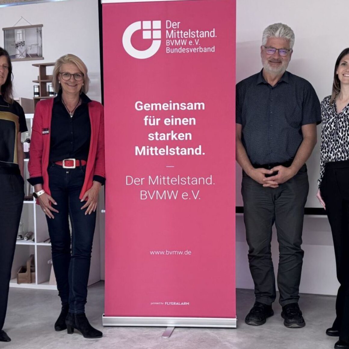 Gruppenbild Florian Kolwaschik, Petra Rohierse (beide Wendelstein Werkstätten), Nadja Satzger/BVMW, Jürgen Baumert, Olga Stukkert (beide Wendelstein Werkstätten) Dietmar Faude (Referent SIDAPRON)