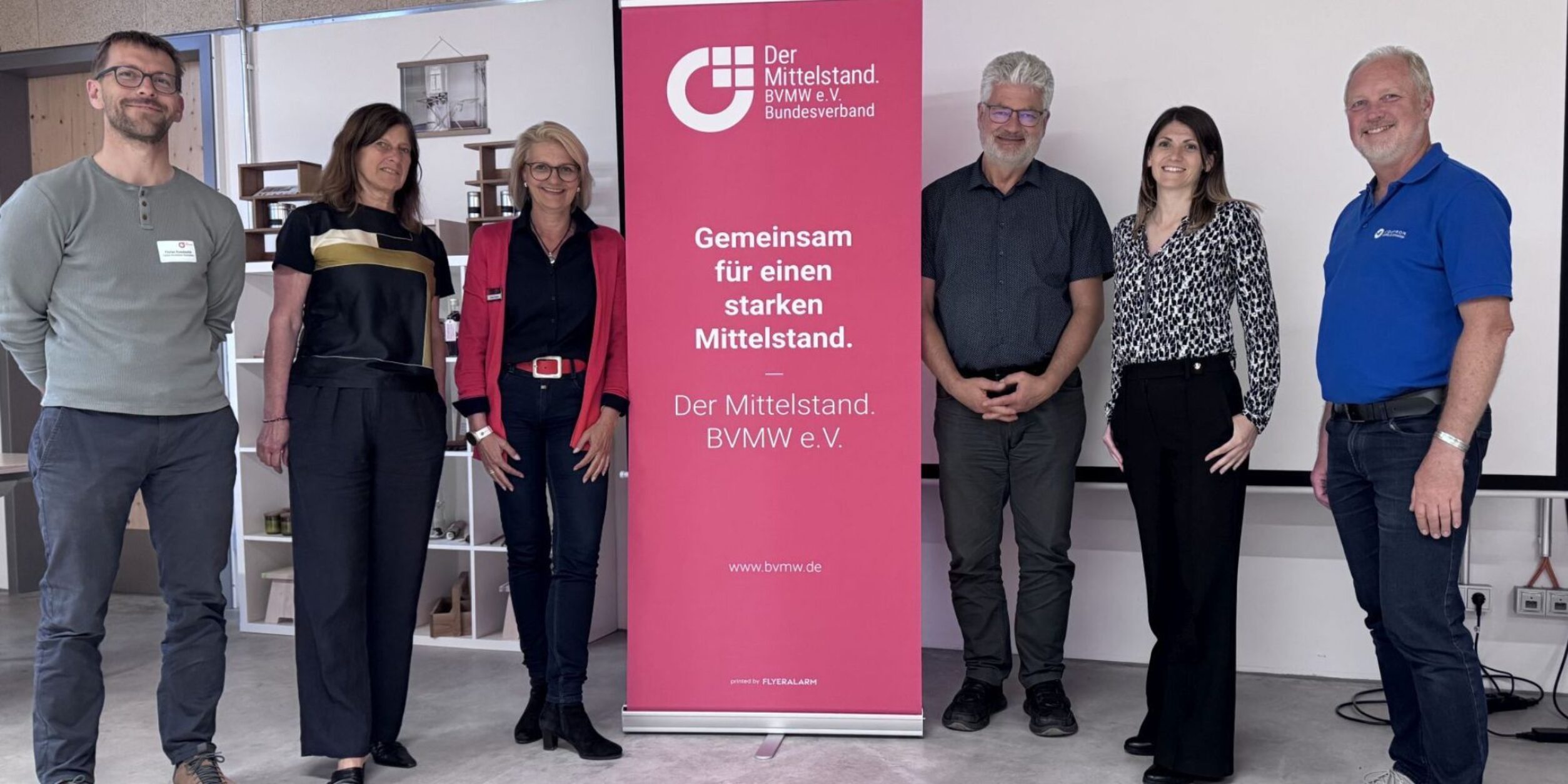 Gruppenbild Florian Kolwaschik, Petra Rohierse (beide Wendelstein Werkstätten), Nadja Satzger/BVMW, Jürgen Baumert, Olga Stukkert (beide Wendelstein Werkstätten) Dietmar Faude (Referent SIDAPRON)