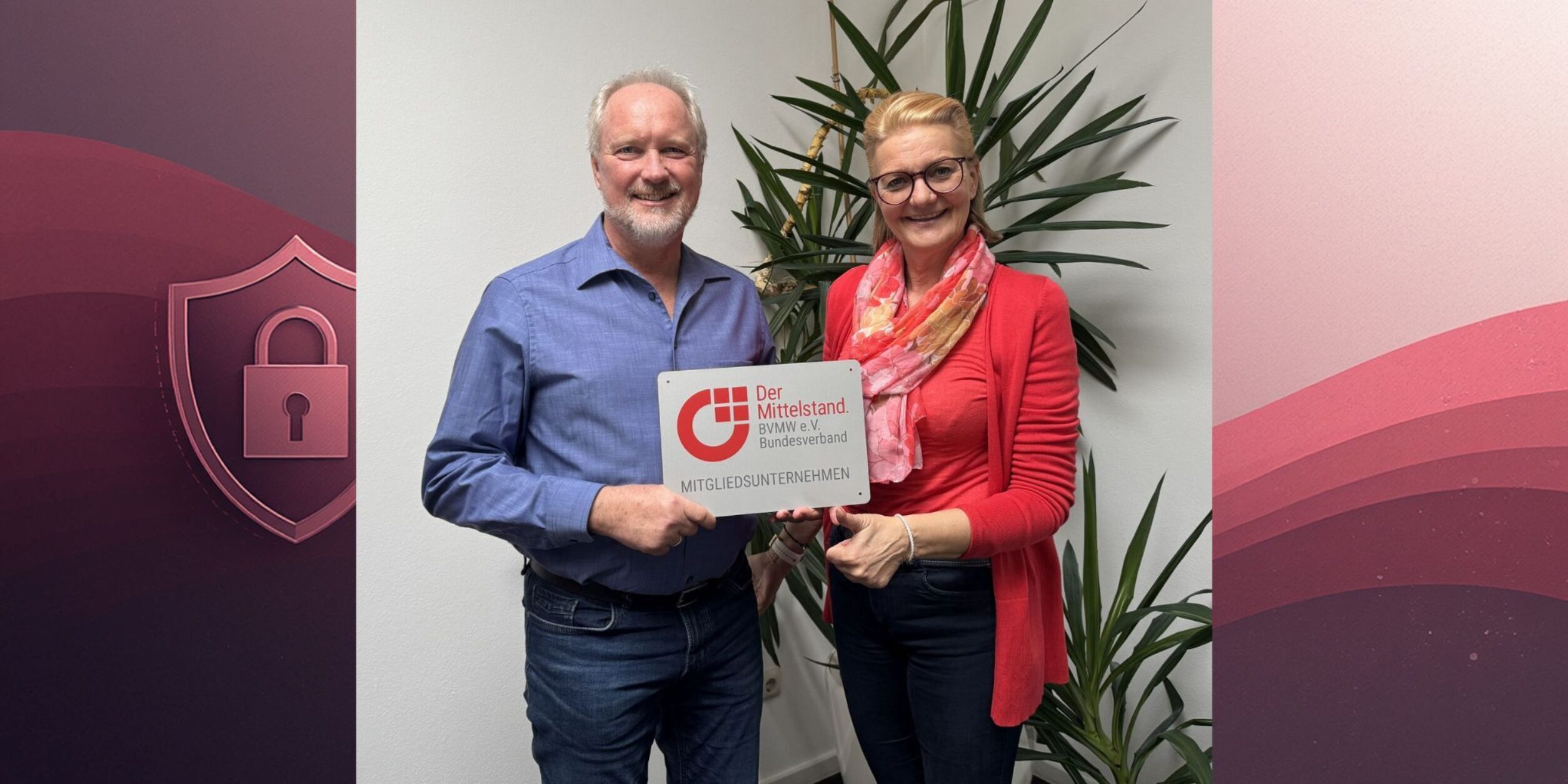 Dietmar Faude und Nadja Satzger mit  BVMW Mitgliedsplakette