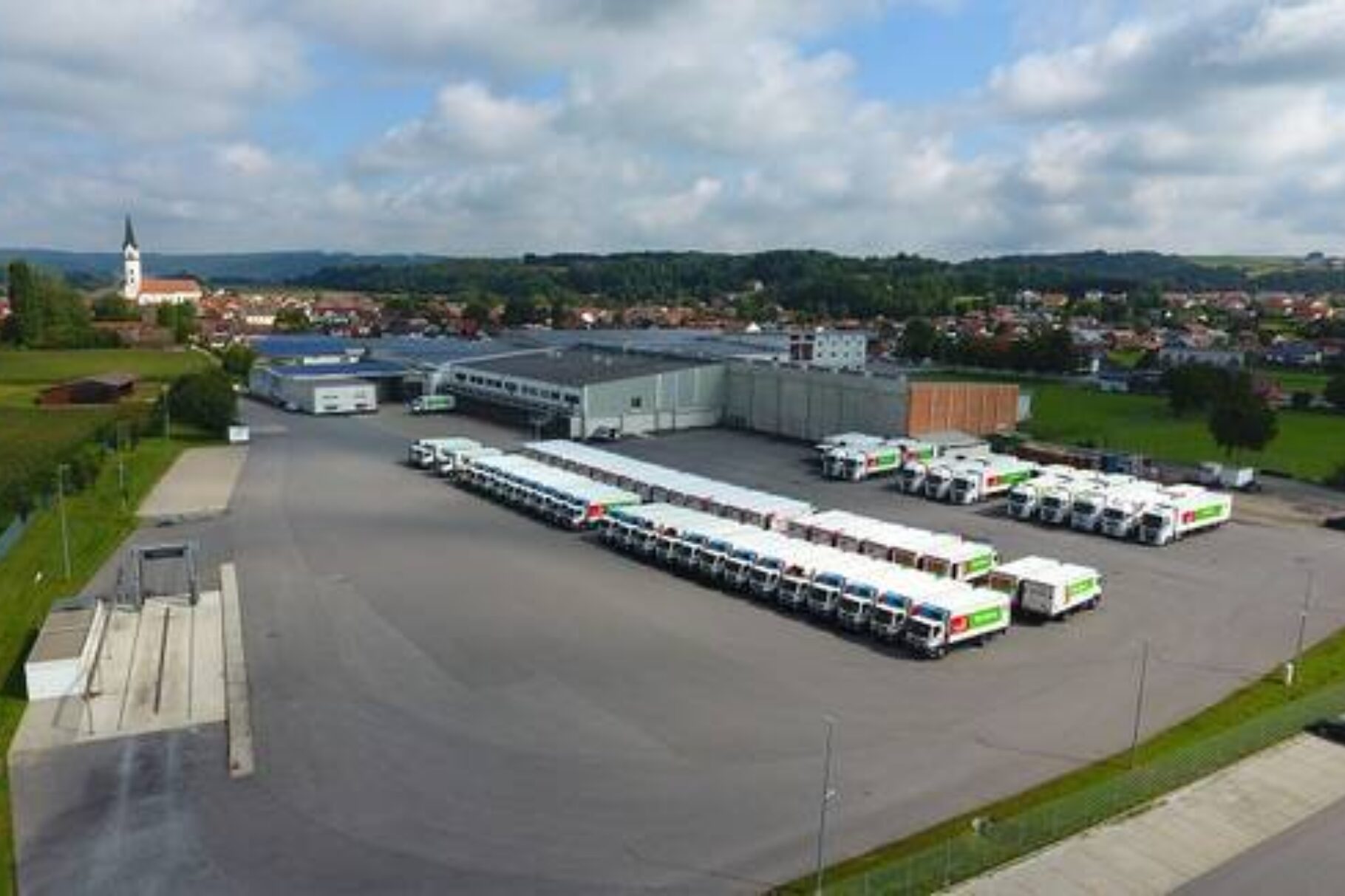 Firmengelände mit Hofkirchen 580x326