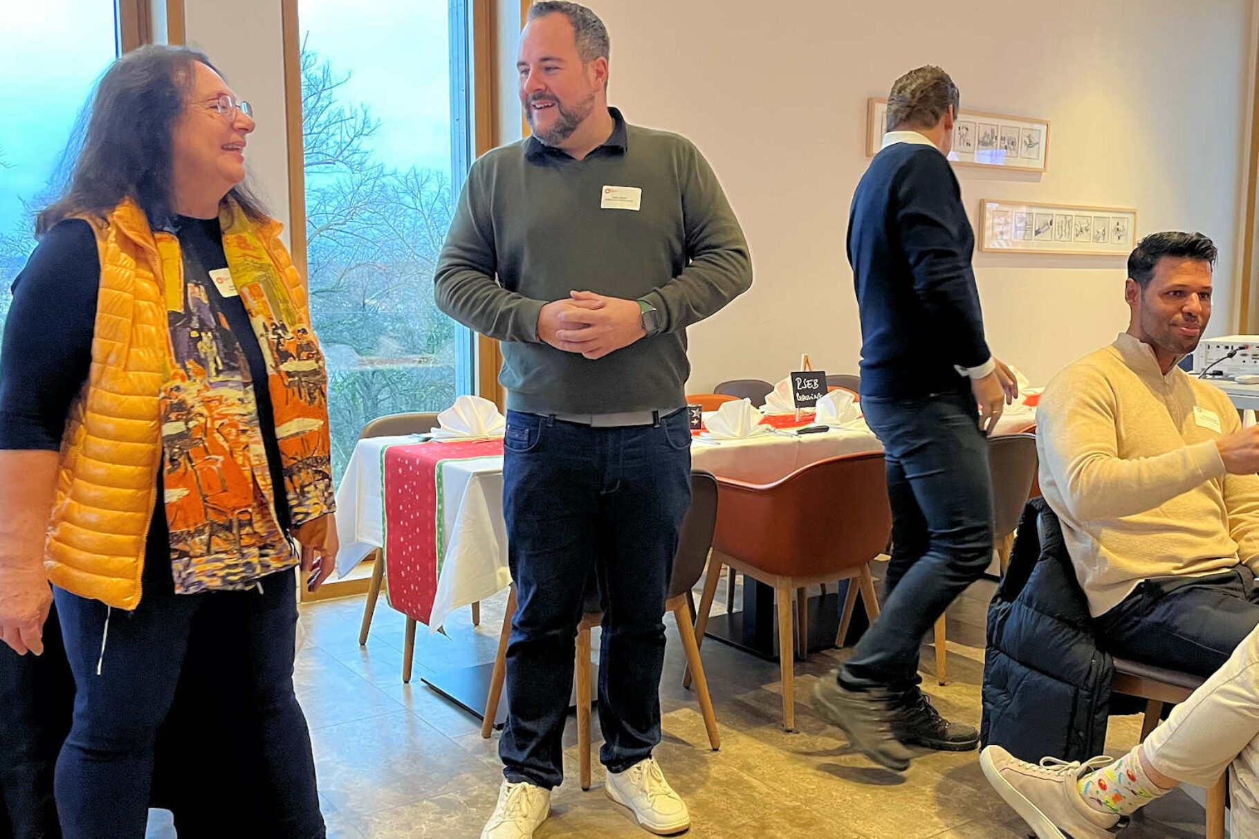 Referentin mit Julian Mayer