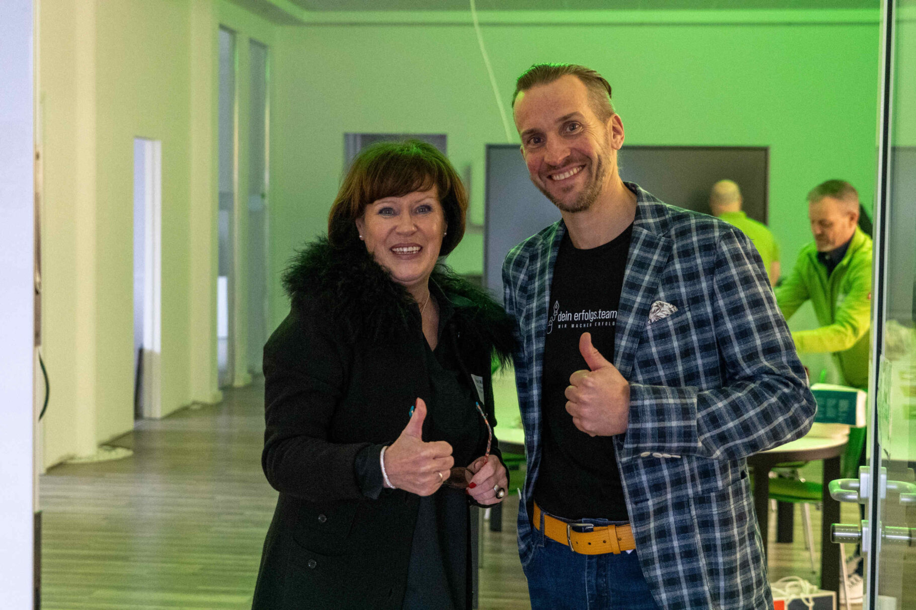 Dagmar Mayer mit Gastgeber