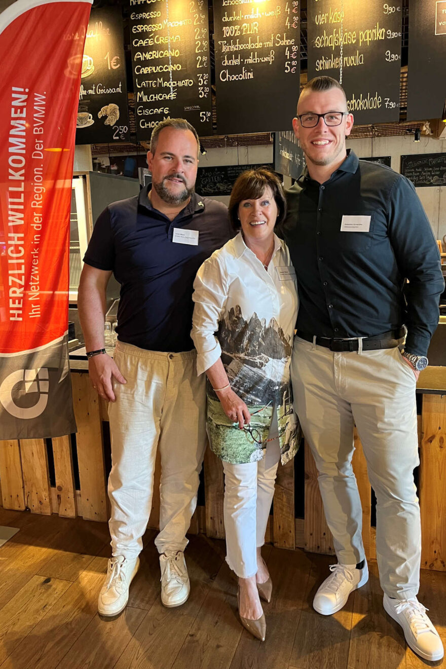 Dagmar und Julian mit Herrn Coppeneur