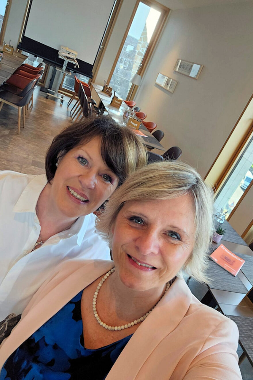 Selfy von Dagmar Mayer und Freifrau von Massenbach