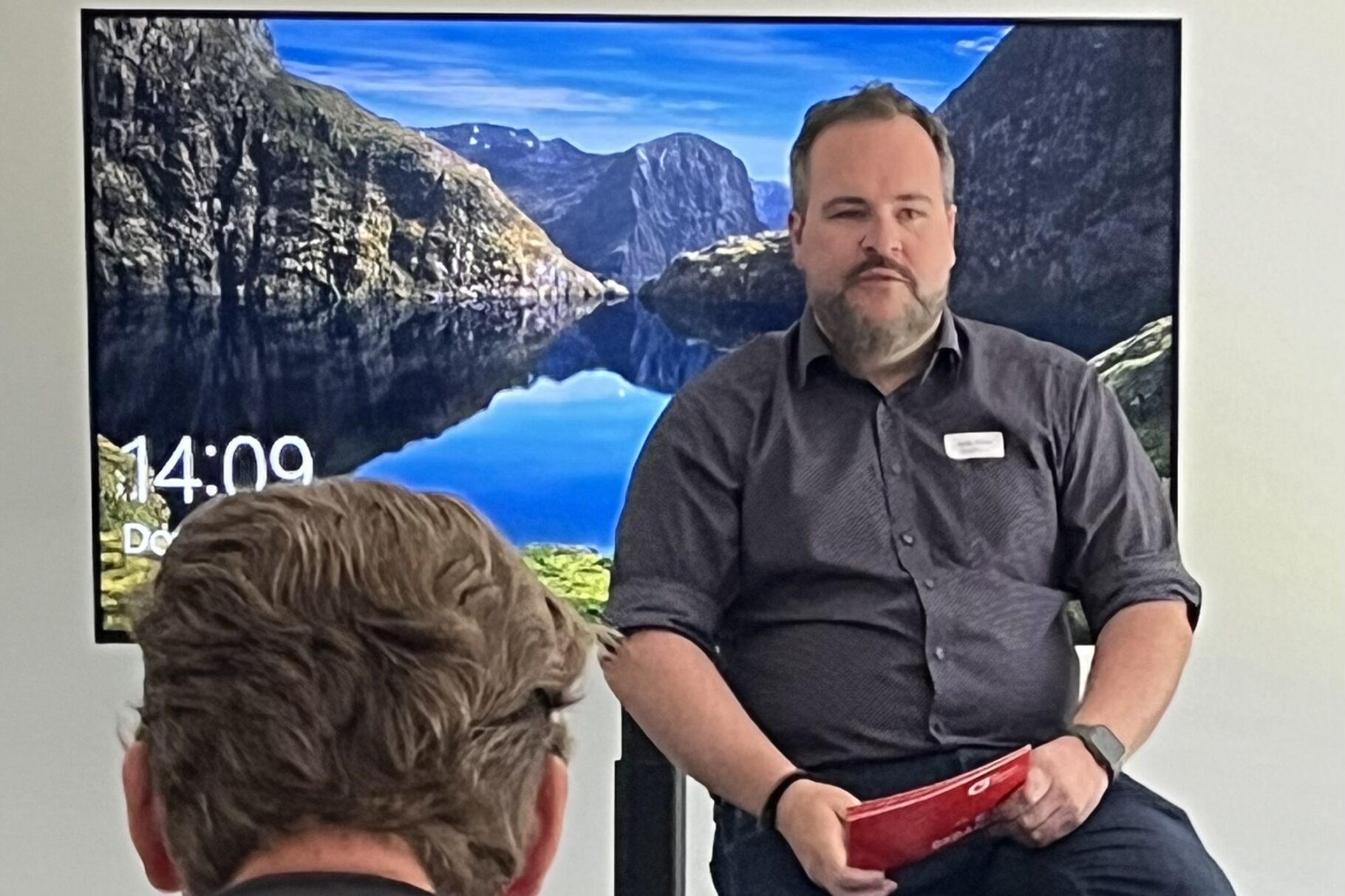 Julian Mayer bei der Begrüßung