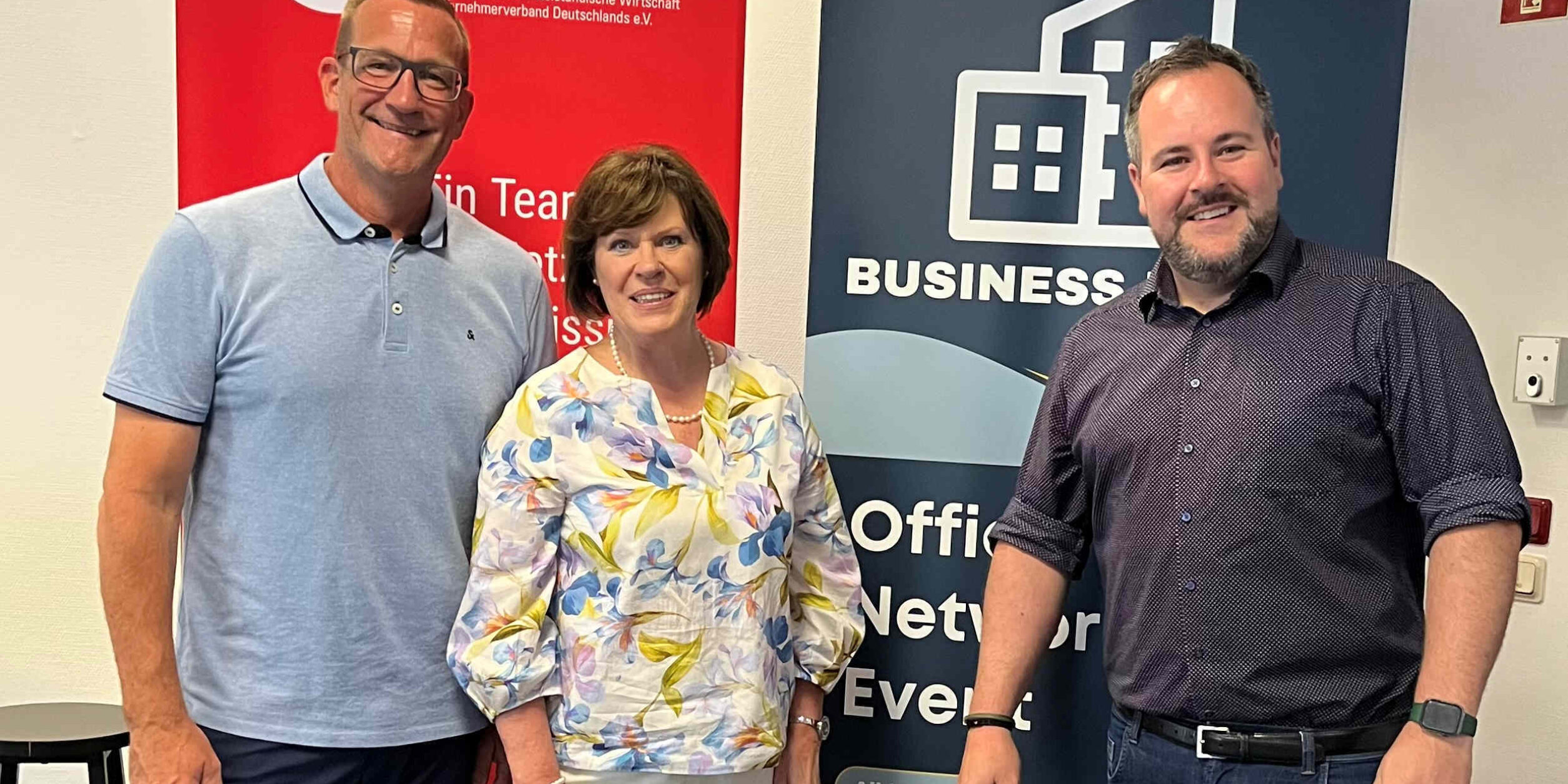 Dagmar und Julian Mayer mit Gastgeber