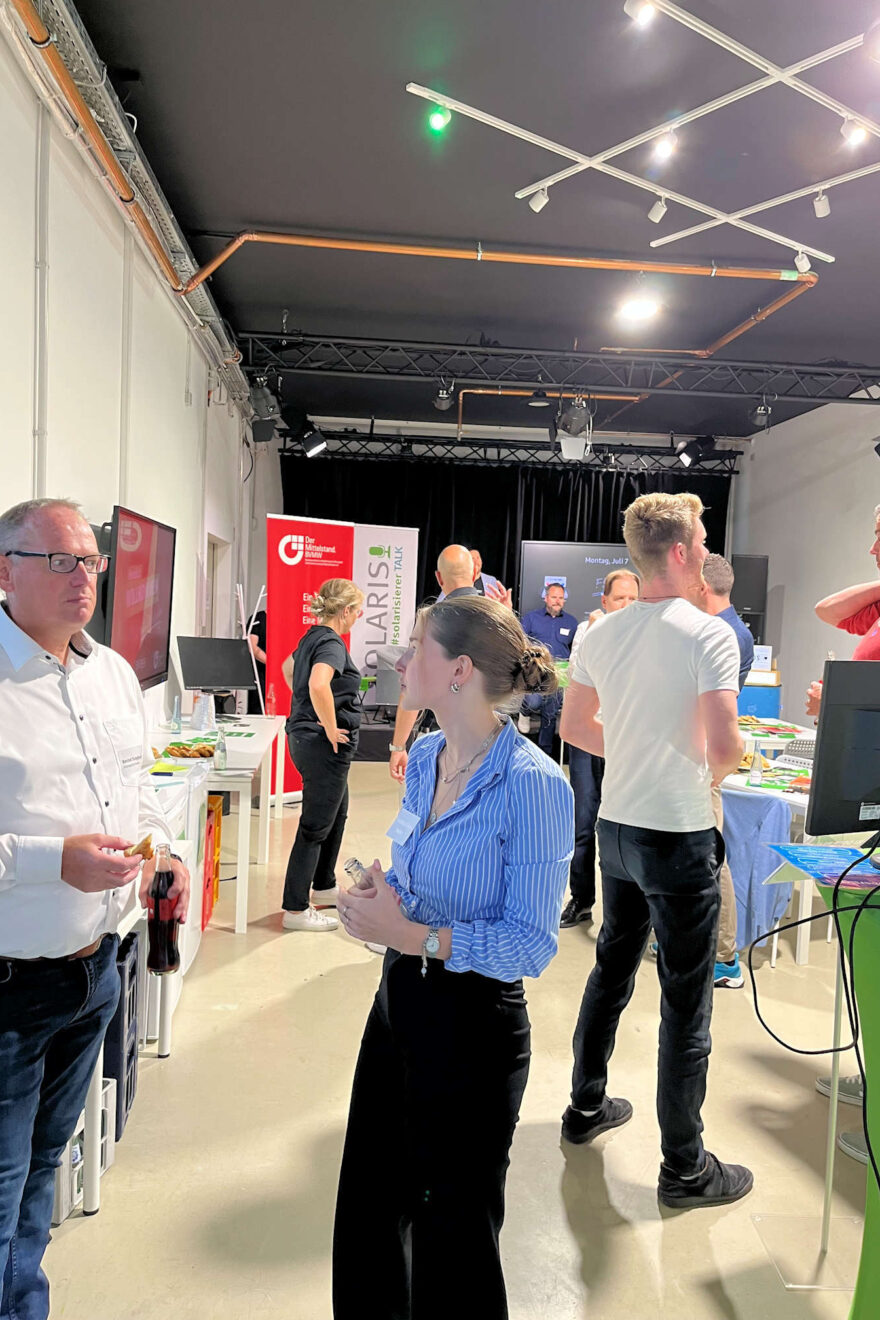 Teilnehmende beim netzwerken