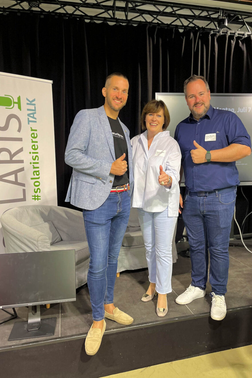 Dagmar und Julian Mayer mit Gastgeber