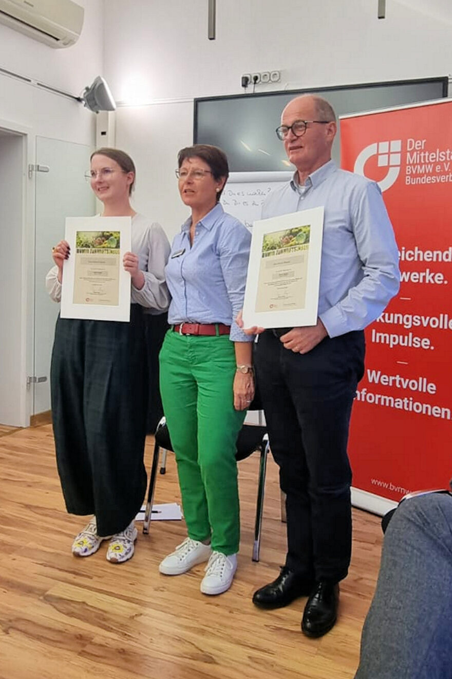 Übergabe der Baumpatenschaften