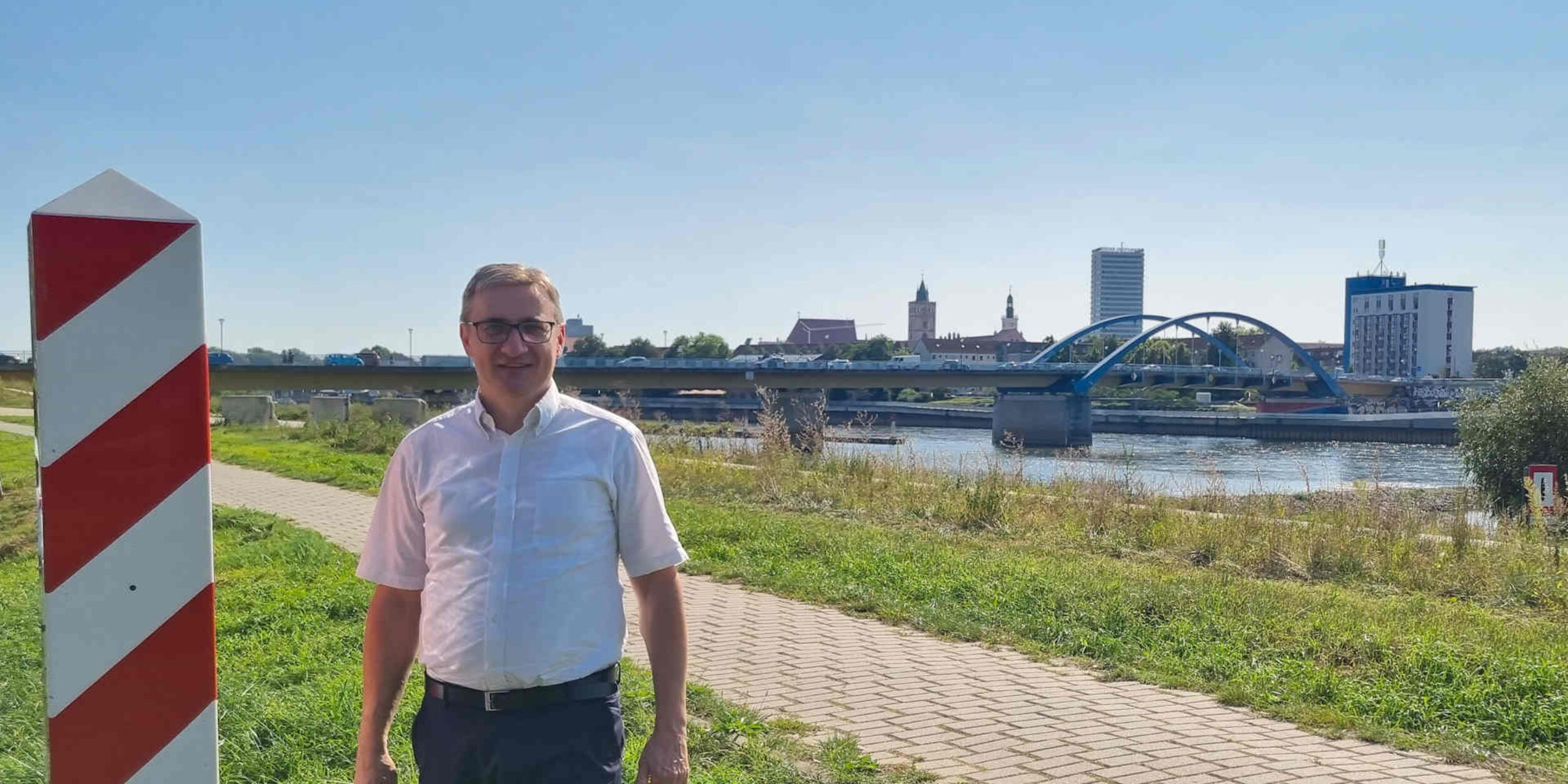 Mariusz Rzeznikiewicz vor der Grenze zu Polen