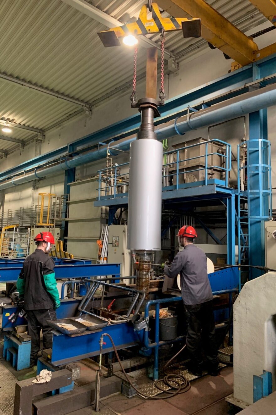 Einblick in die Produktion - Hartverchromung von Zylindern