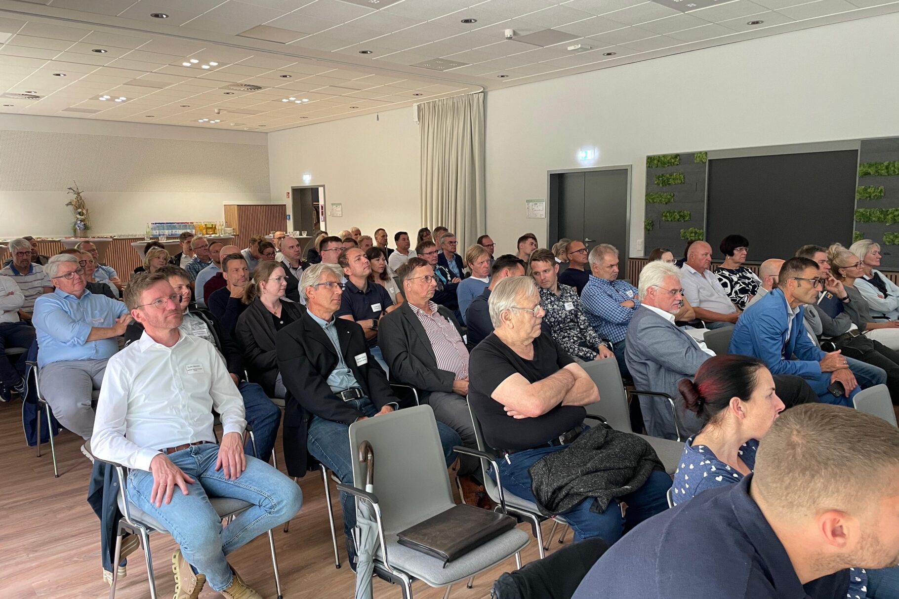 Teilnehmer während der Veranstaltung "Vorstellung des LMBV als Auftraggeber für den regionalen Mittelstand"