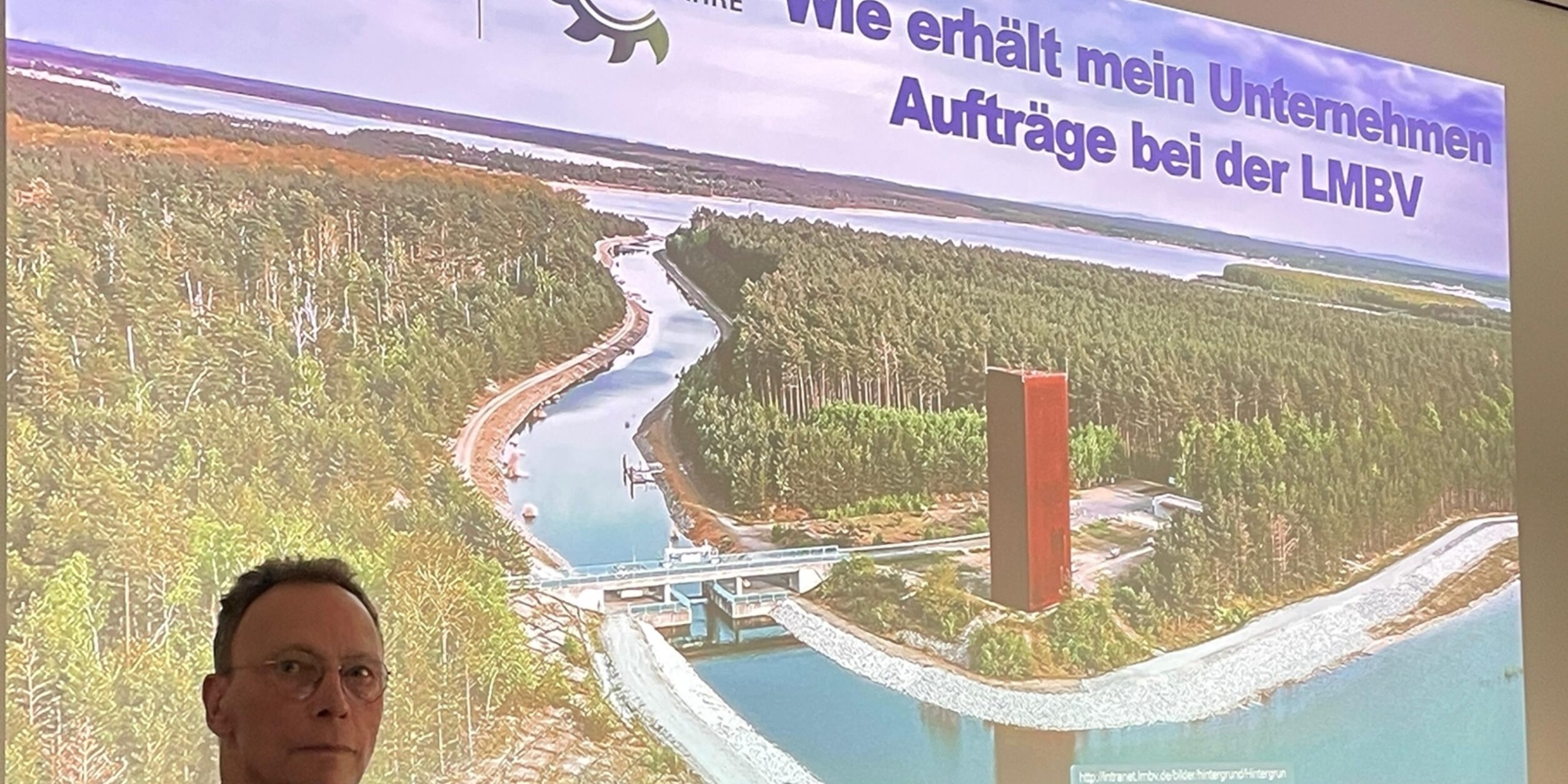 Eröffnung der Veranstaltung "Vorstellung des LMBV als Auftraggeber für den regionalen Mittelstand" durch Hr. Hessens (LMBV Bereichsleiter Einkauf/Verkauf)