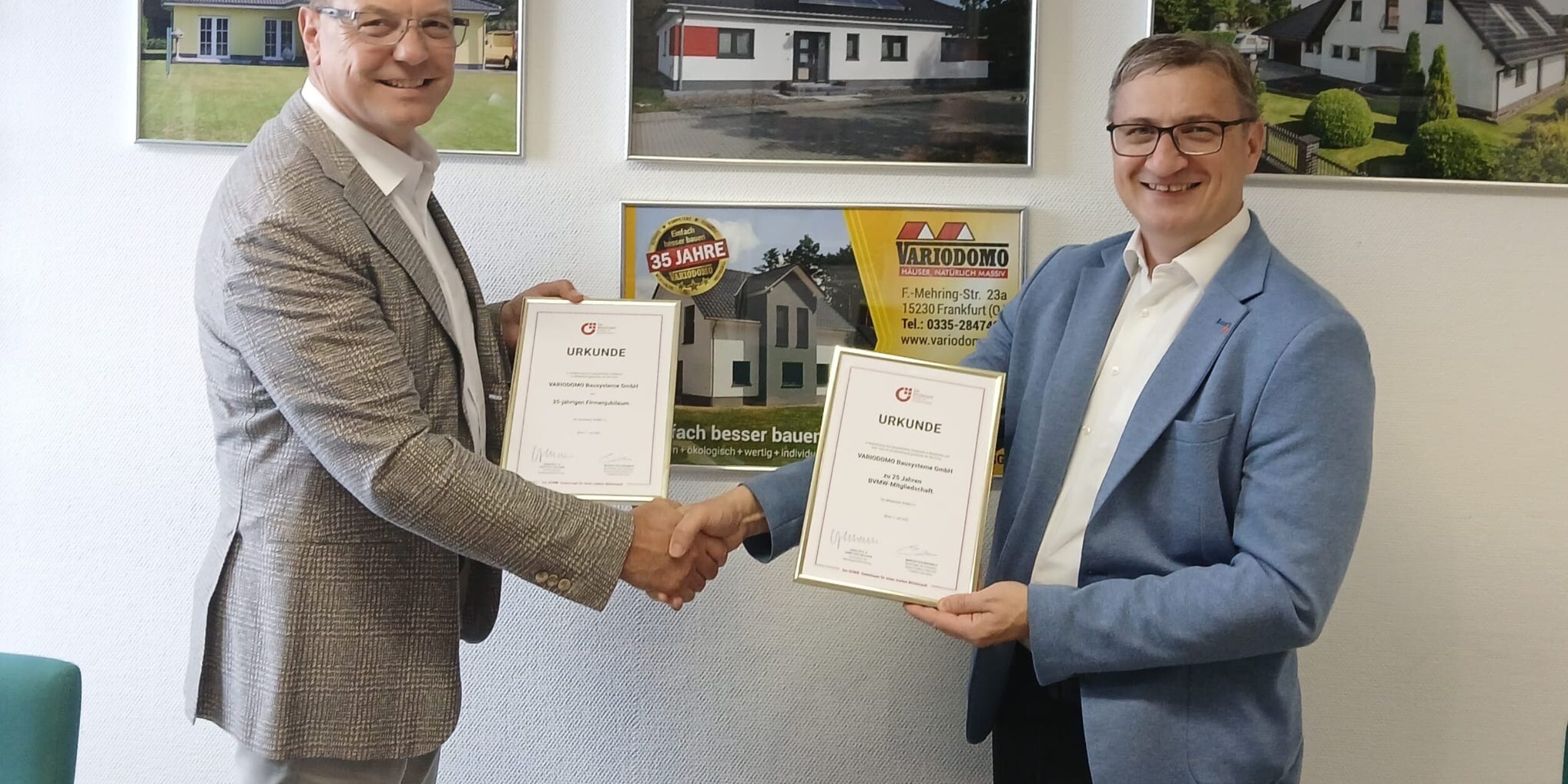 Herr Jörg Busse von VARIODOMO Bausysteme GmbH und Mariusz Rzeznikiewicz Repräsentant BVMW e.V. Region FFO / LOS