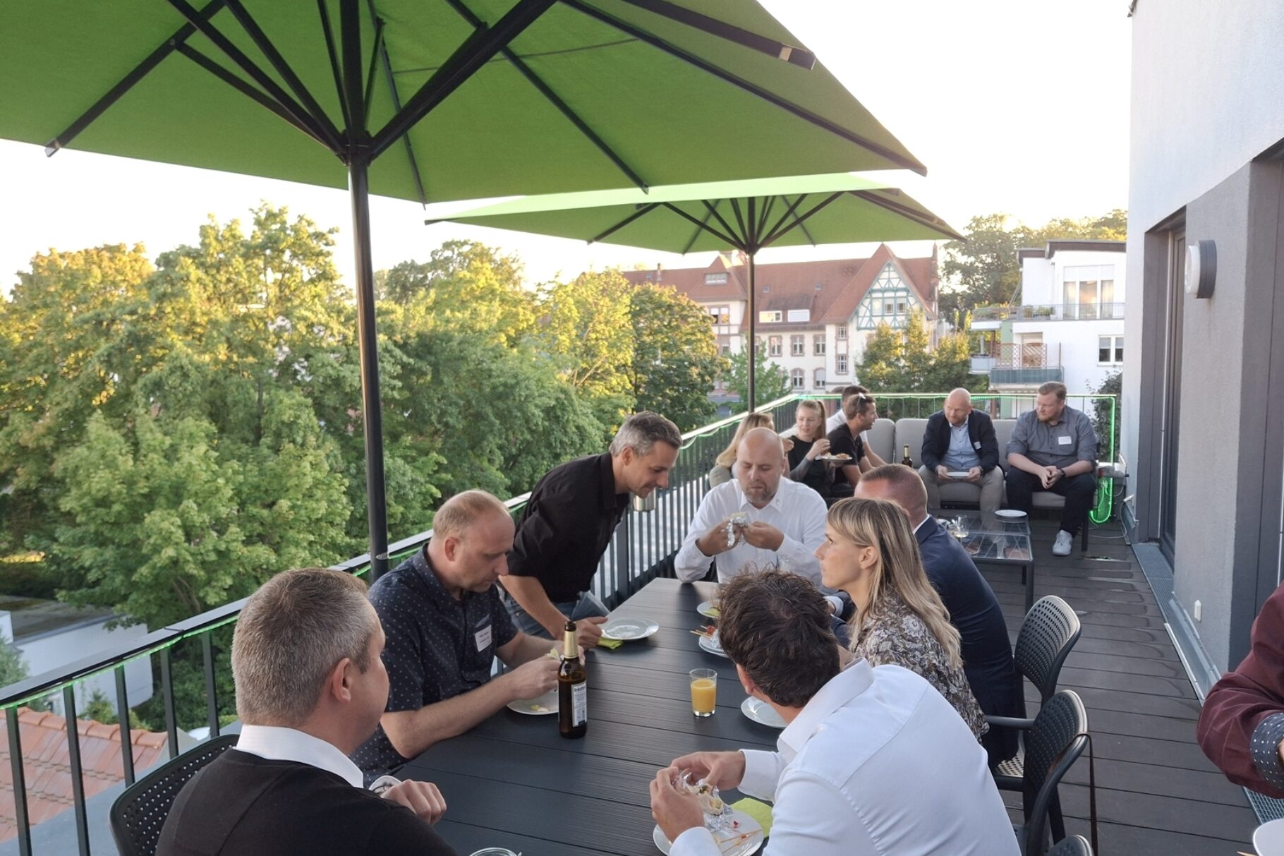 Auf der Dachterrasse der "Reha Vita" ging das Netzwerken wie von selbst.