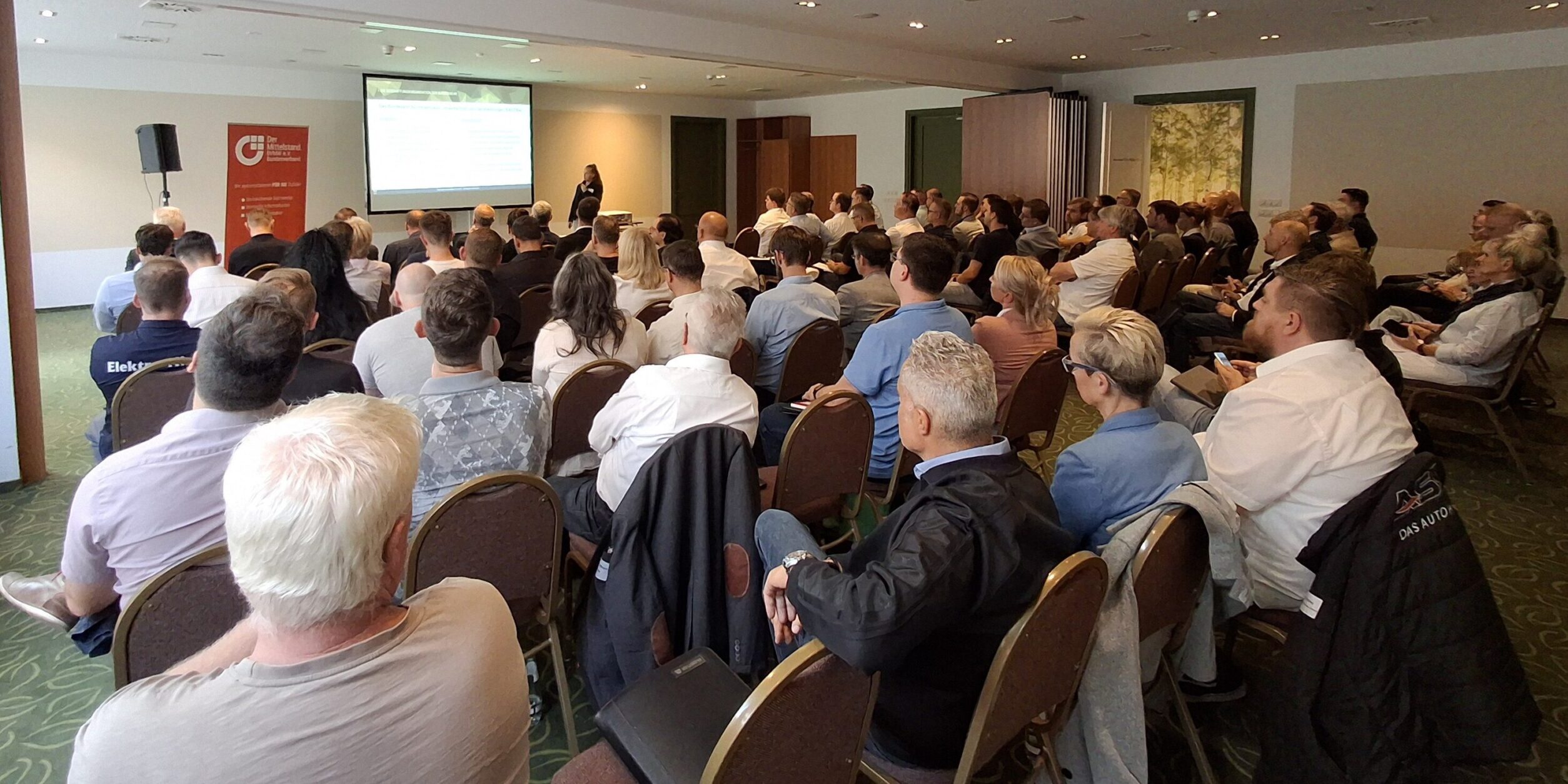 Teilnehmer der Veranstaltung während der Präsentation von Frau Ohl.