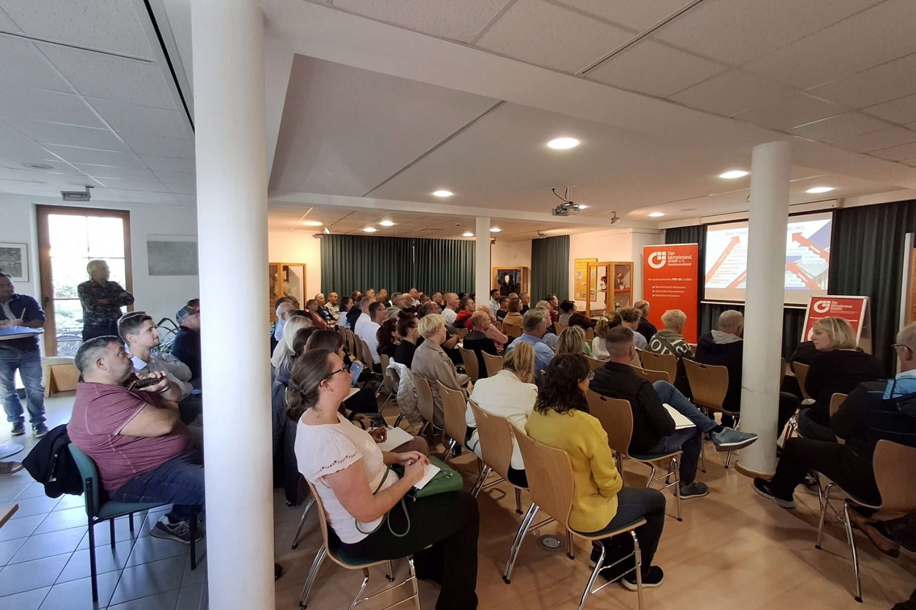 Teilnehmer während der BVMW Info-Veranstaltung "JTF-Förderprogramm".