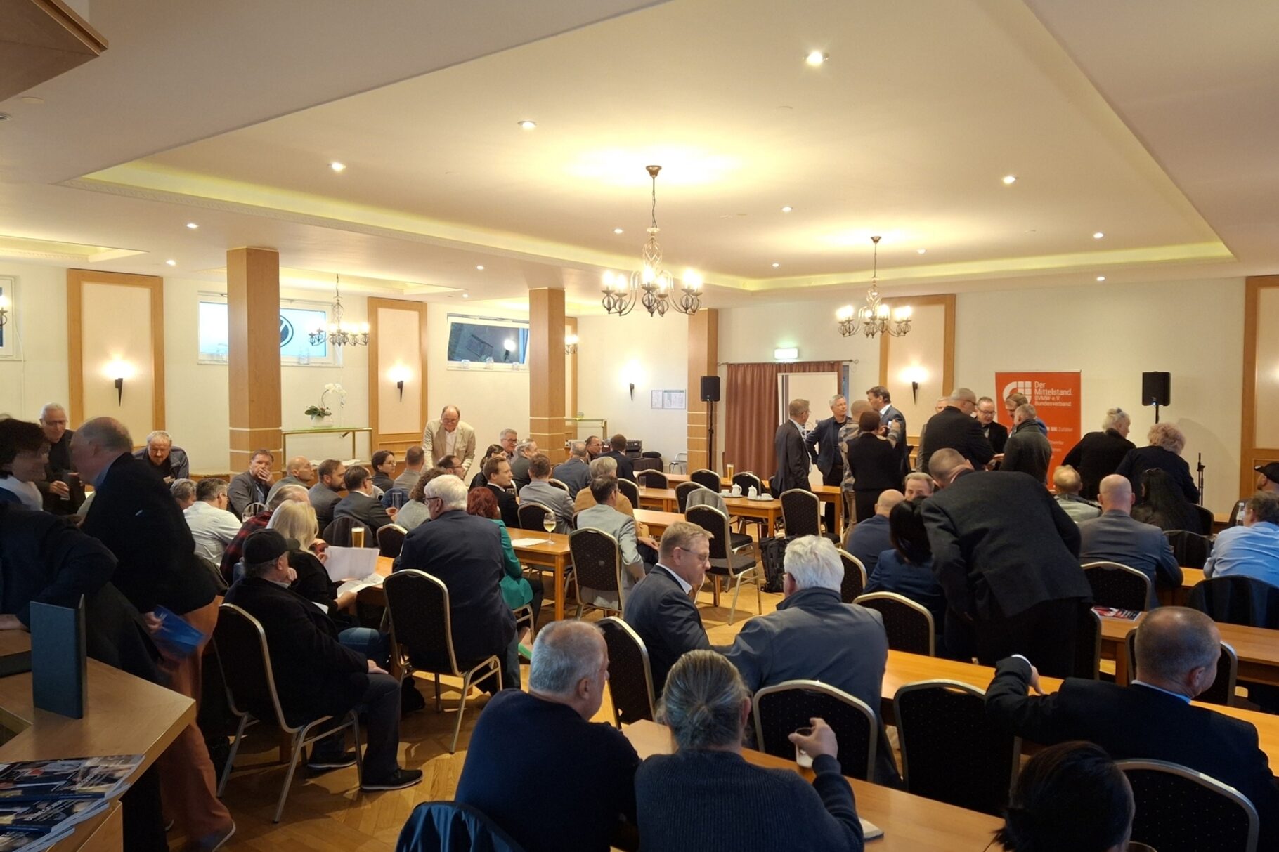 Das Interesse war groß zum "Offenen Diskussionsabend mit Wirtschaftsminister Daniel Keller".