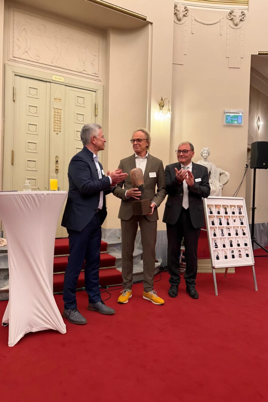 Auszeichnung und Preisübergabe an Dr. Frank Hamann für sein unternehmerisches Lebenswerkt mit seiner Stiftung ELSTERWERK.