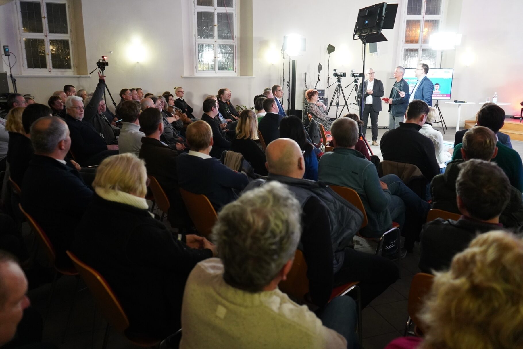 Teilnehmer beim Wahlforum zur Landratswahl OSL am 08.01.2026.