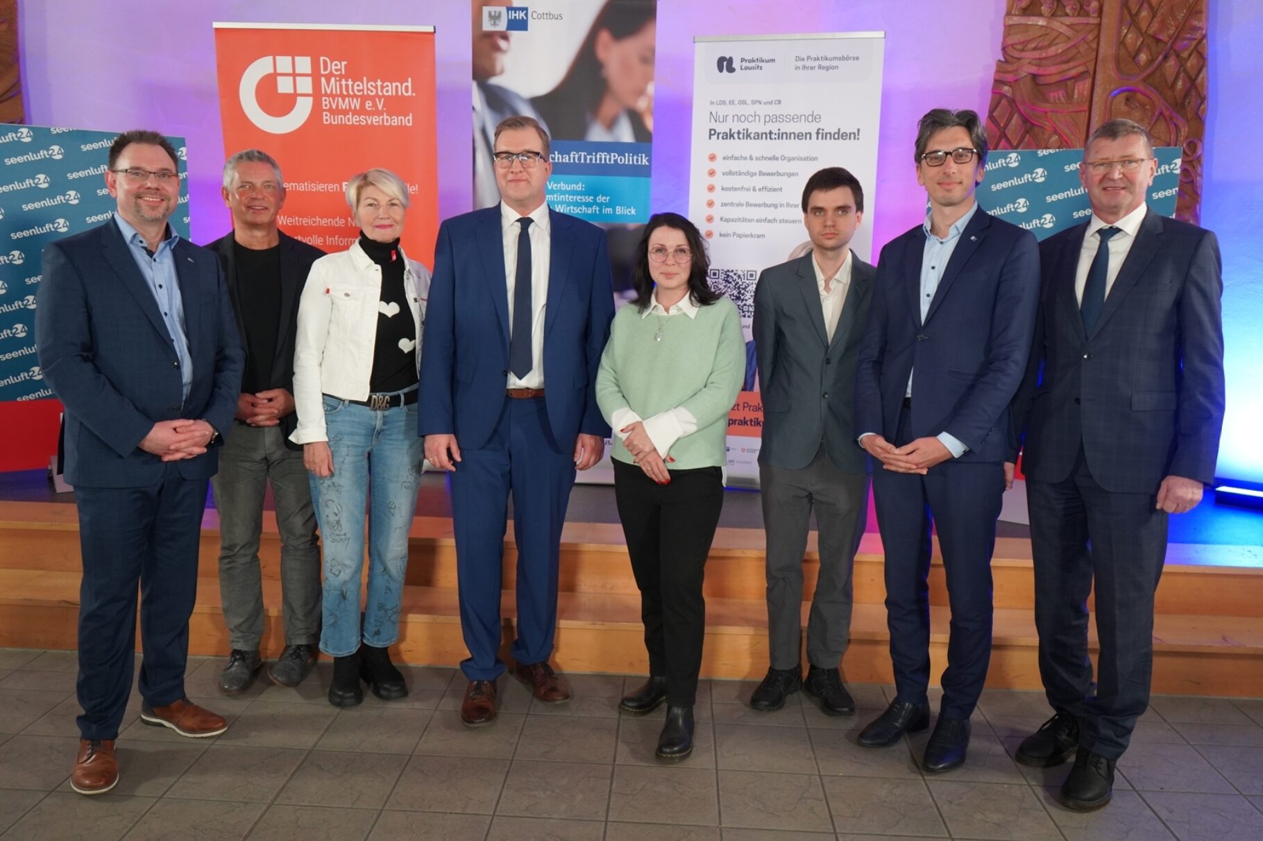 Kandidaten und Organisatoren des Wahlforums zur Landratswahl OSL.