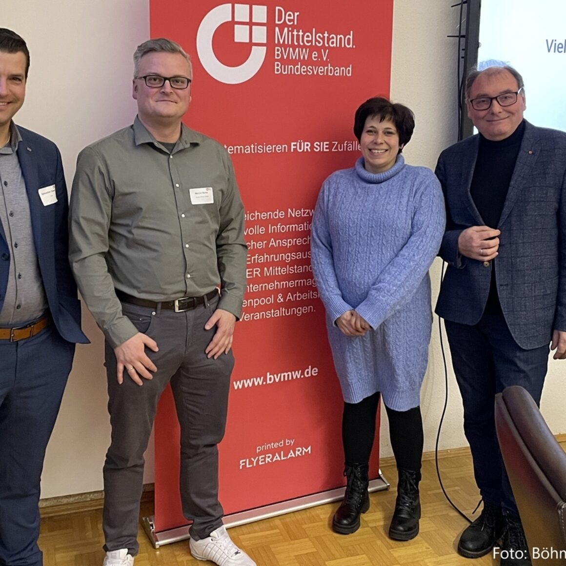 v.l.nr. (Sebastian Giersch ILB, Marcel Behla Fa. Elektro Nimtz, Fr. Fülla stellv. des Bürgermeisters, Carsten Böhm Beauftragter des BVMW e.V. Elbe-Elster & Teltow-Fläming)