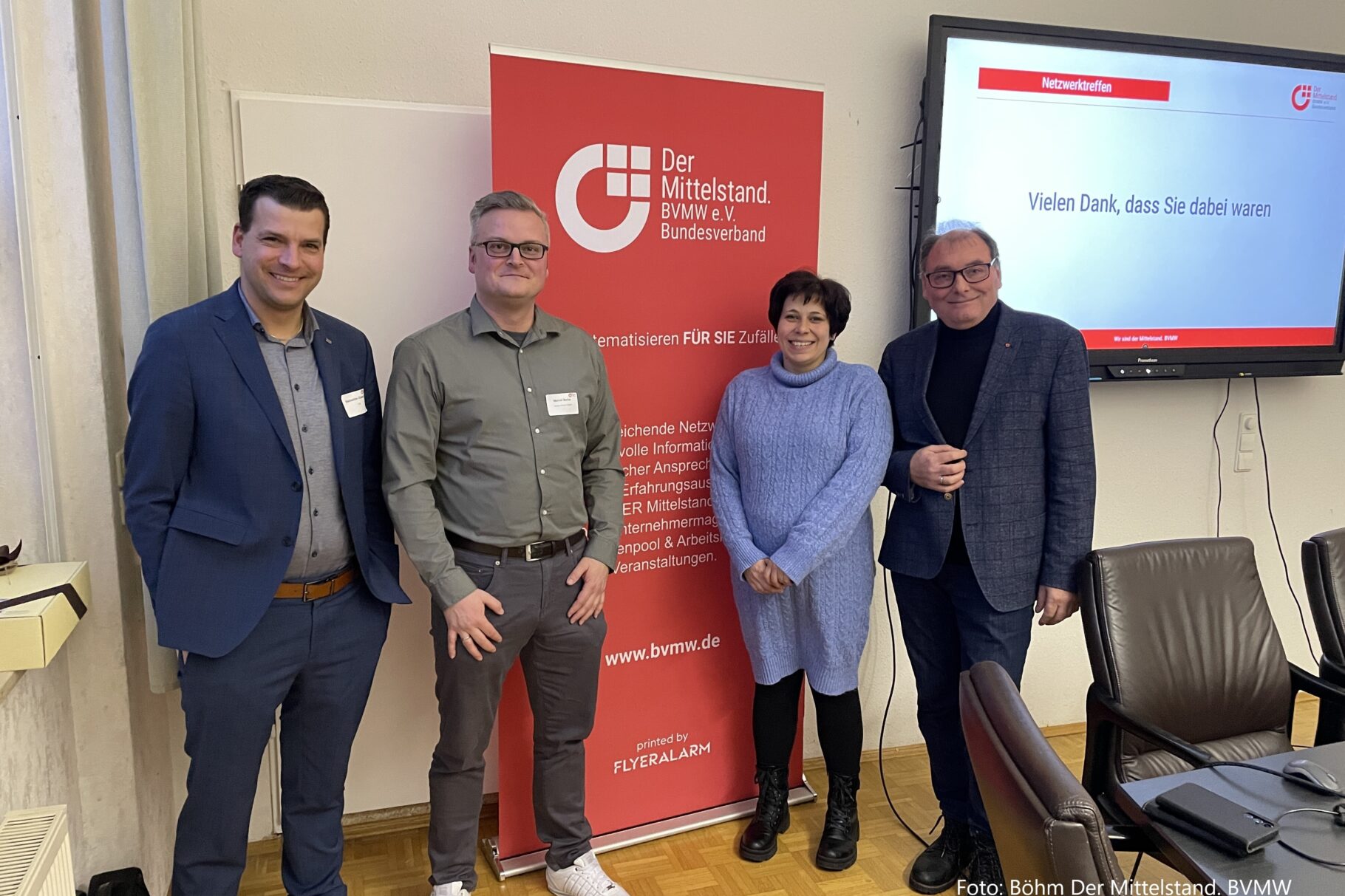 v.l.nr. (Sebastian Giersch ILB, Marcel Behla Fa. Elektro Nimtz, Fr. Fülla stellv. des Bürgermeisters, Carsten Böhm Beauftragter des BVMW e.V. Elbe-Elster & Teltow-Fläming)