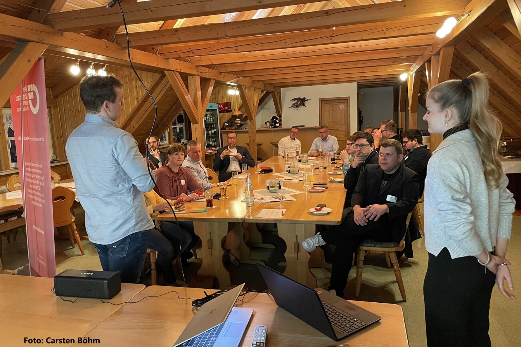 v.l.n.r. Jens Piesker und Soléy Brand oneFire digital GmbH