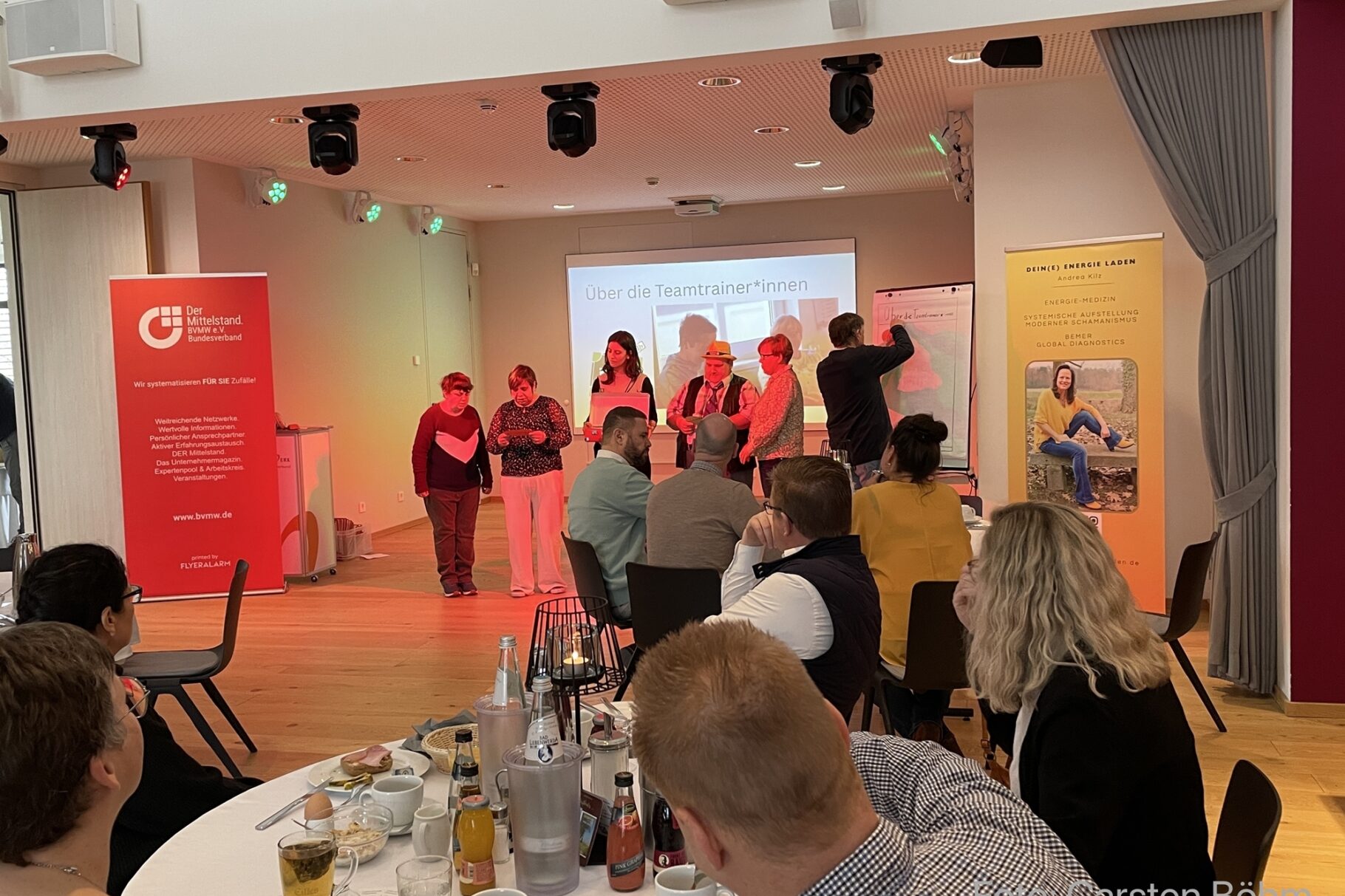 während der Veranstaltung